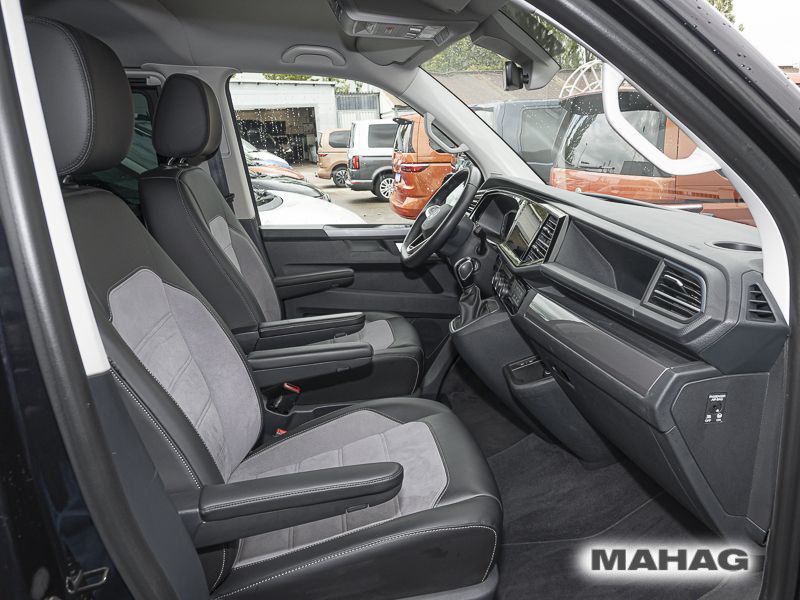 Fahrzeugabbildung Volkswagen T6.1 Multivan Highline 2.0 TDI DSG