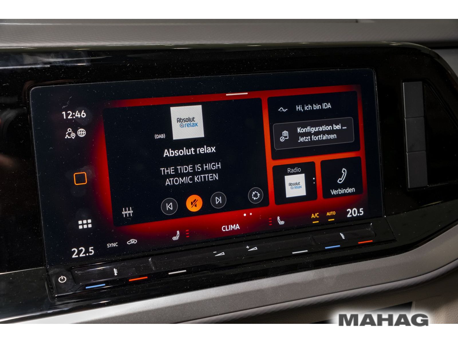 Fahrzeugabbildung Volkswagen Multivan Life 2,0l 150kW TSI DSG kurzer Überhang