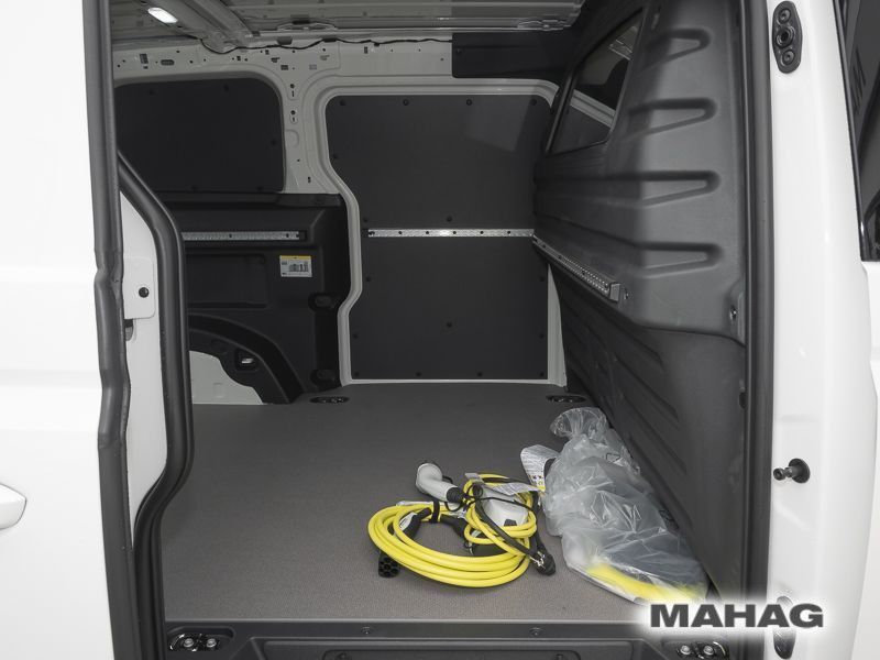 Fahrzeugabbildung Volkswagen ID.Buzz Cargo Pro 210 kW (286 PS)
