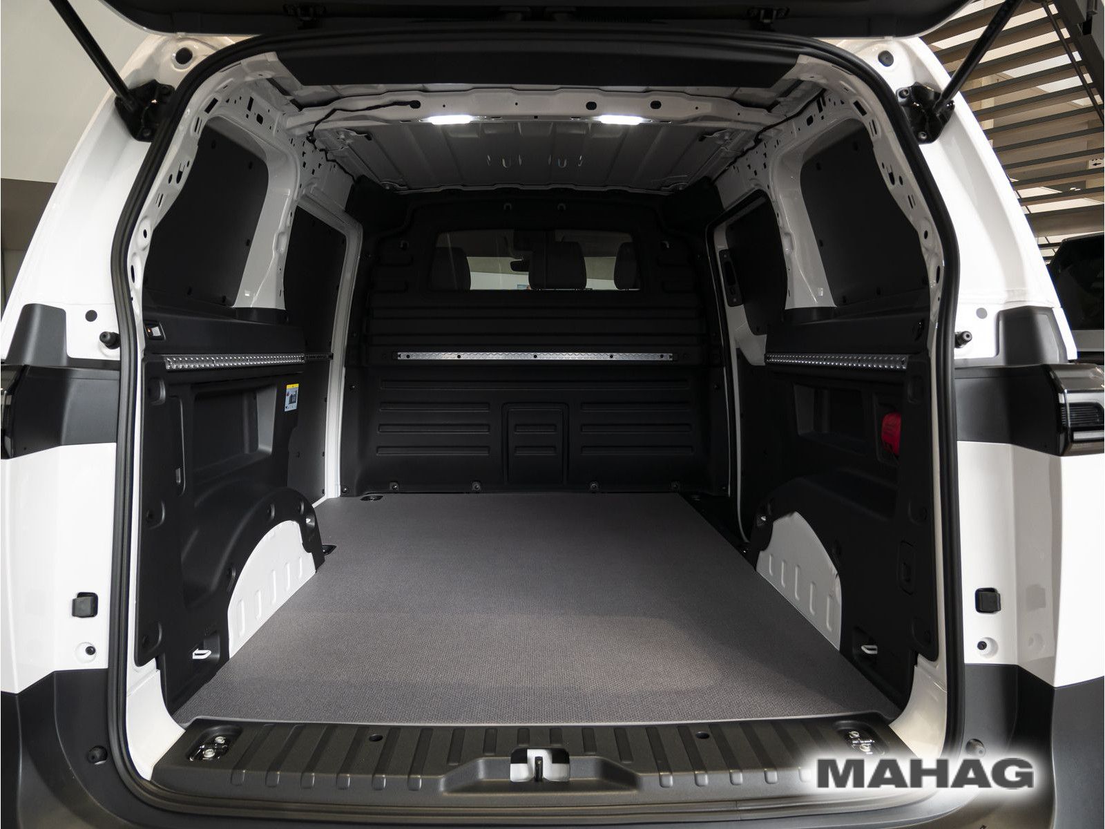 Fahrzeugabbildung Volkswagen ID.Buzz Cargo Pro 210 kW (286 PS)