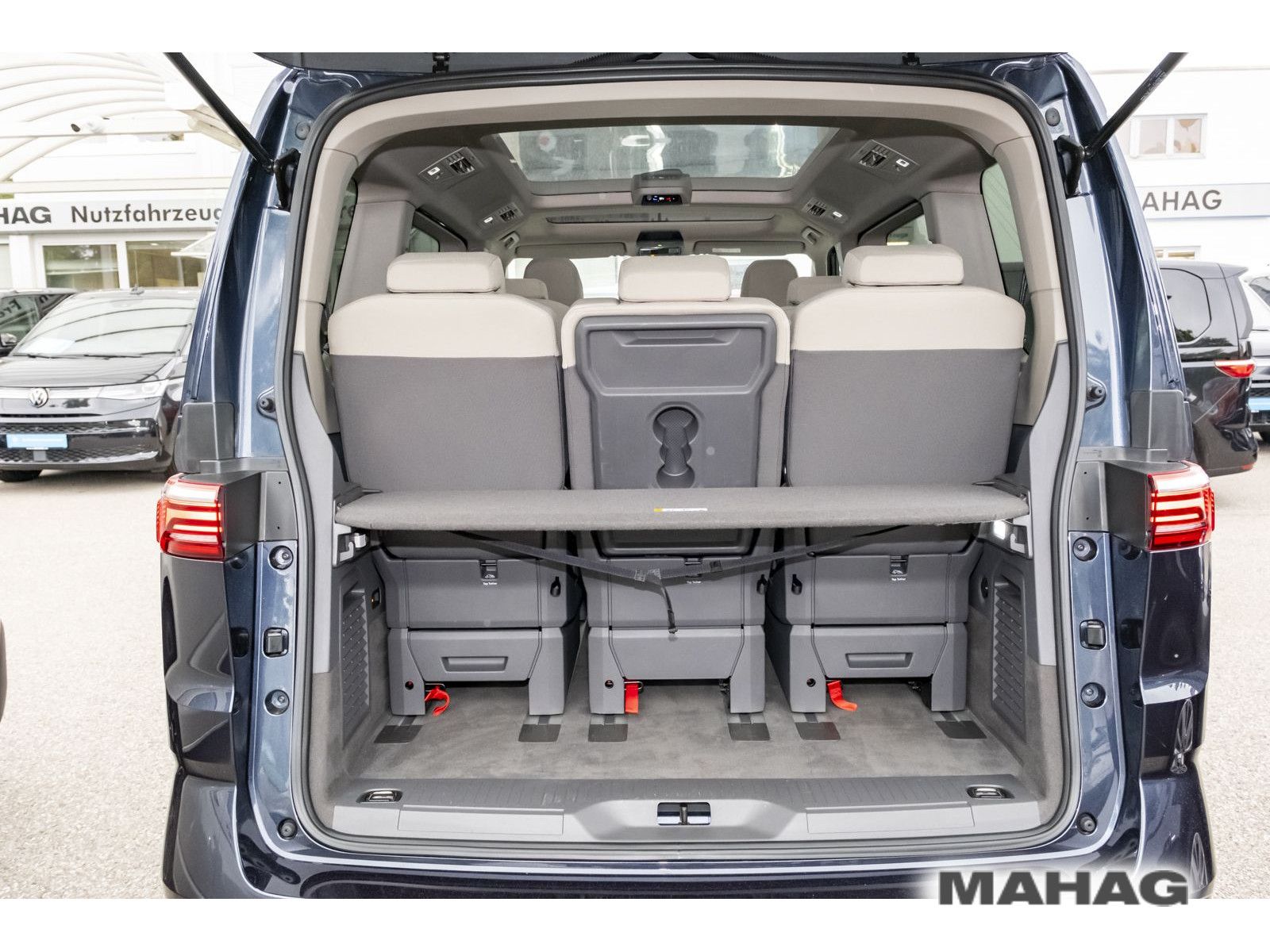 Fahrzeugabbildung Volkswagen T7 Multivan Life