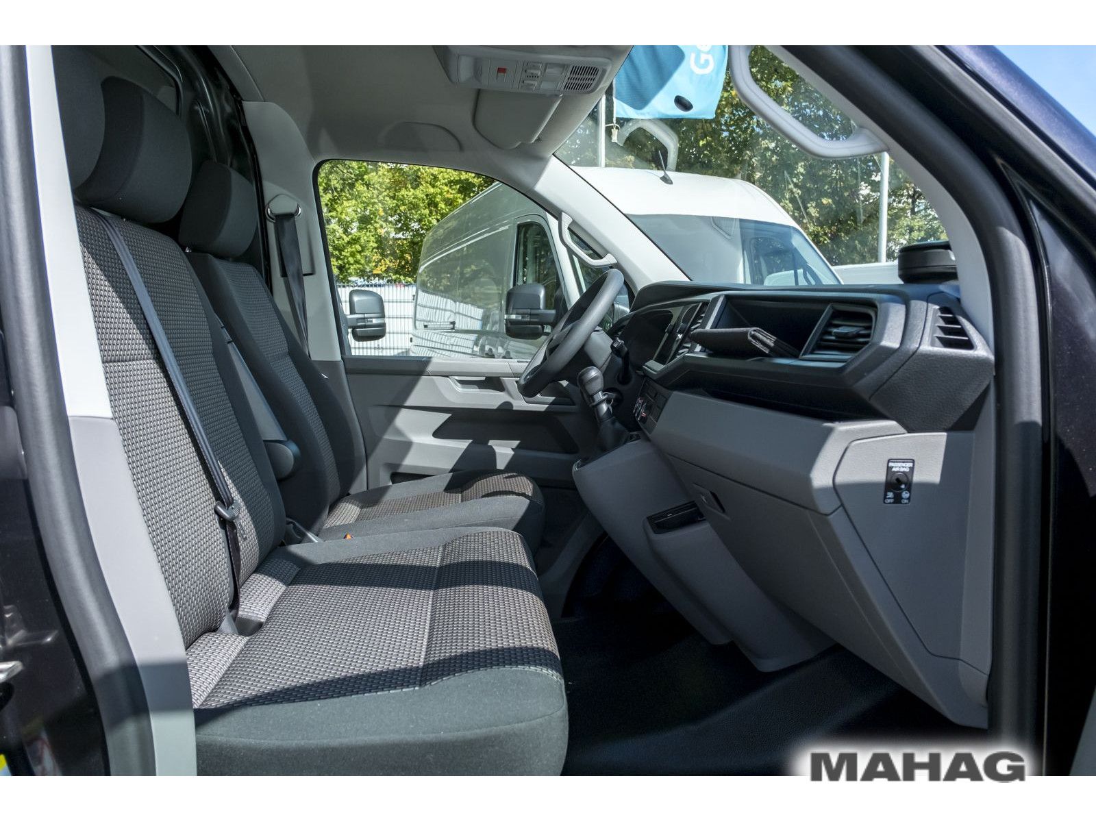 Fahrzeugabbildung Volkswagen T6.1 Kasten langer Radstand