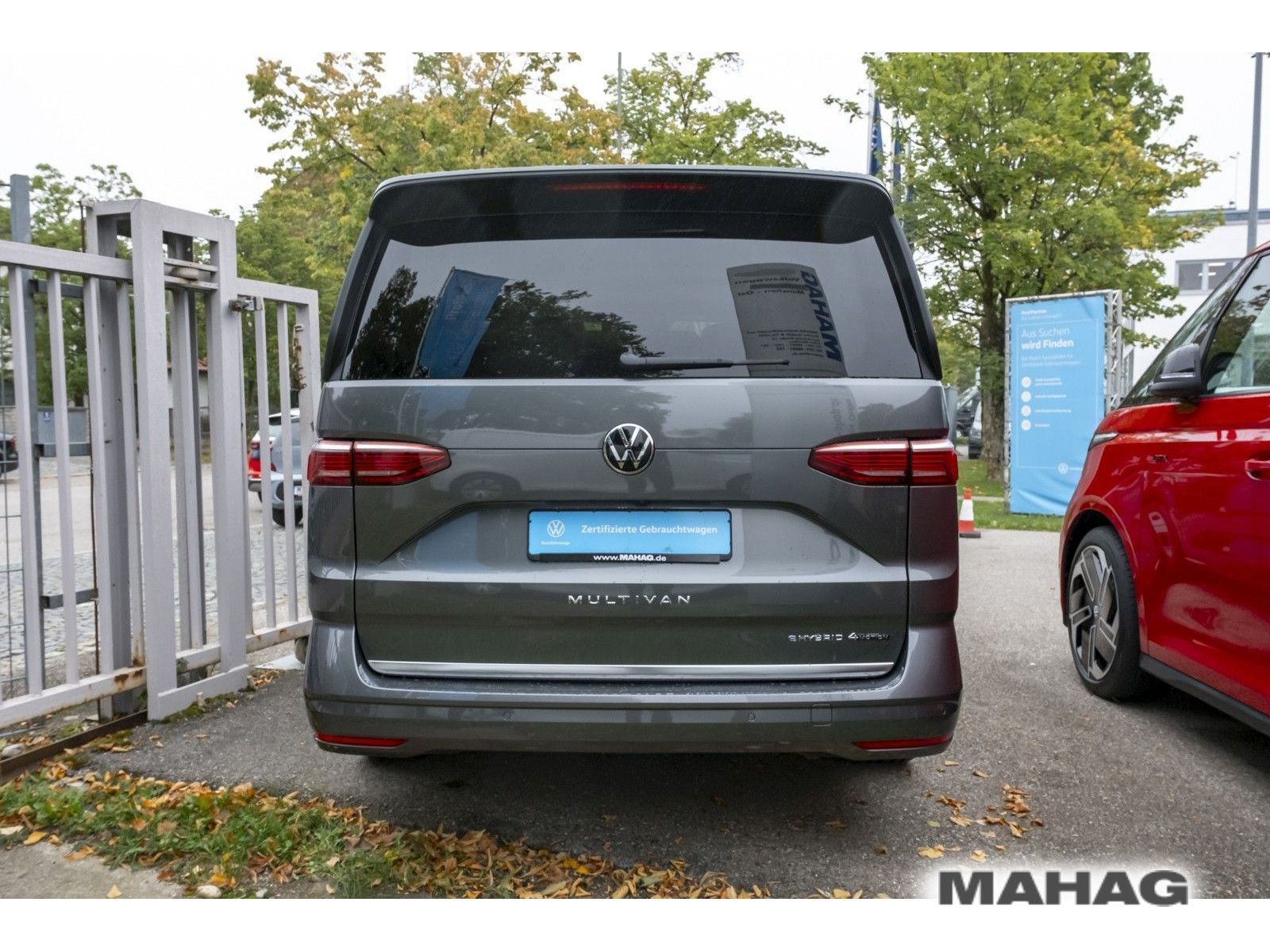Fahrzeugabbildung Volkswagen T7 Multivan Langversion Style