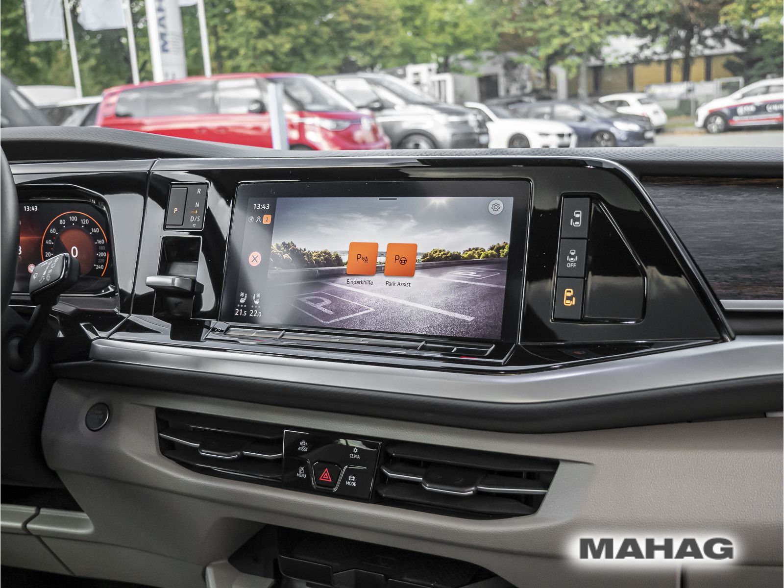 Fahrzeugabbildung Volkswagen T7 Multivan Style 2,0 l 150 kW TSI OPF 7-Gang-DS