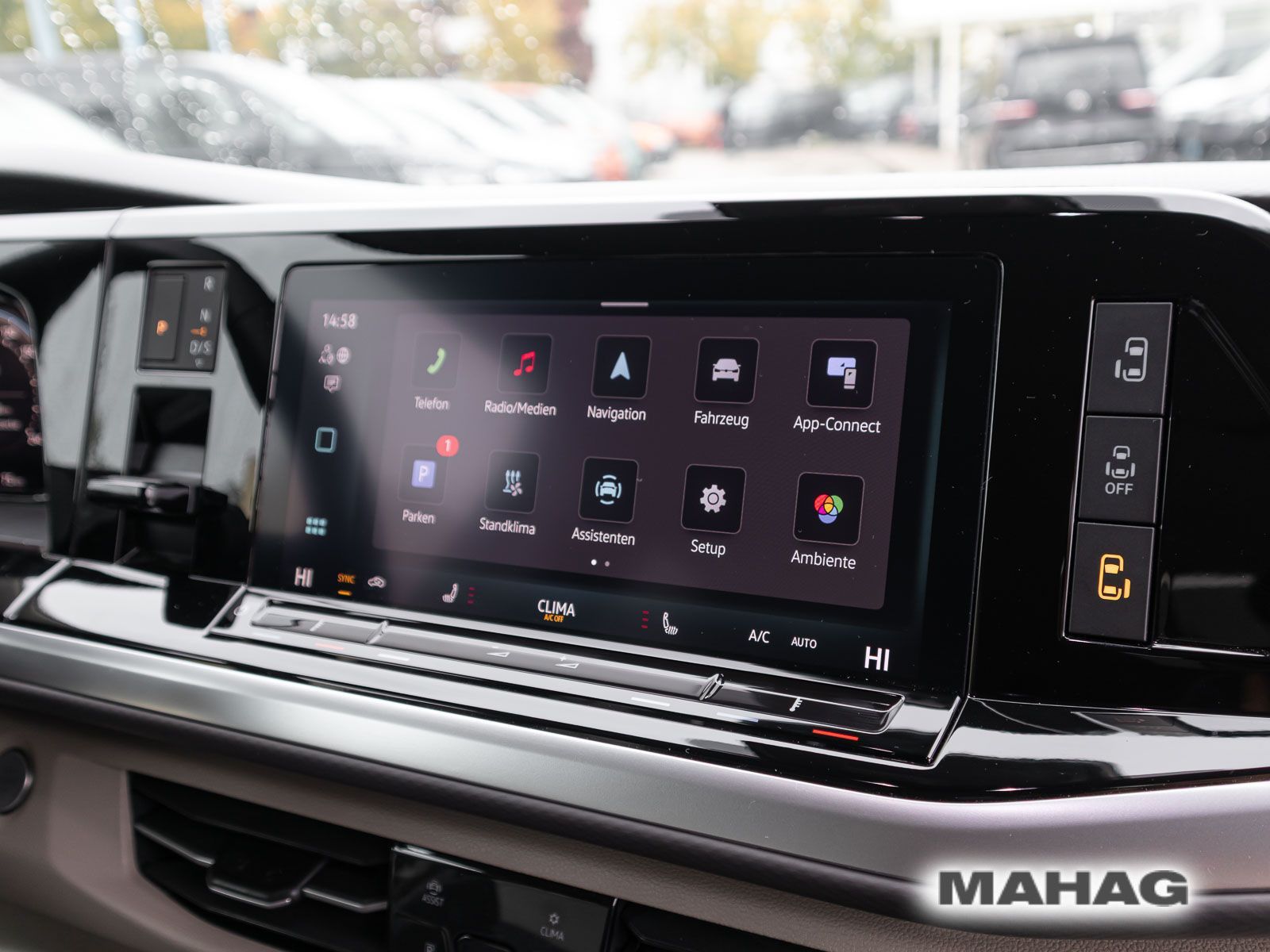 Fahrzeugabbildung Volkswagen T7 Multivan Life 2,0 l 150 kW TSI OPF Front antr