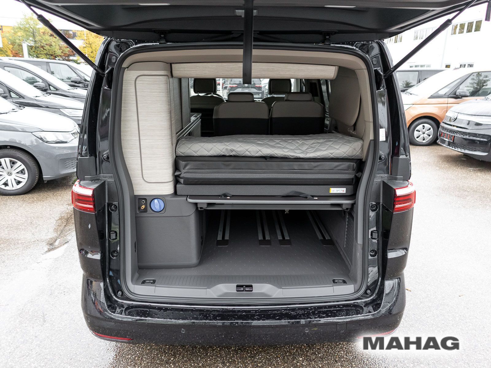 Fahrzeugabbildung Volkswagen T7 California Ocean
