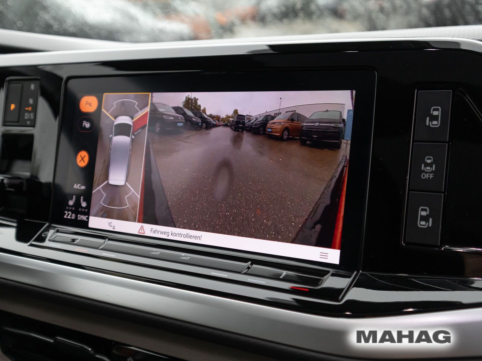 Fahrzeugabbildung Volkswagen T7 Multivan Life 1,4 l 110 kW eHybrid OPF 6-Gang