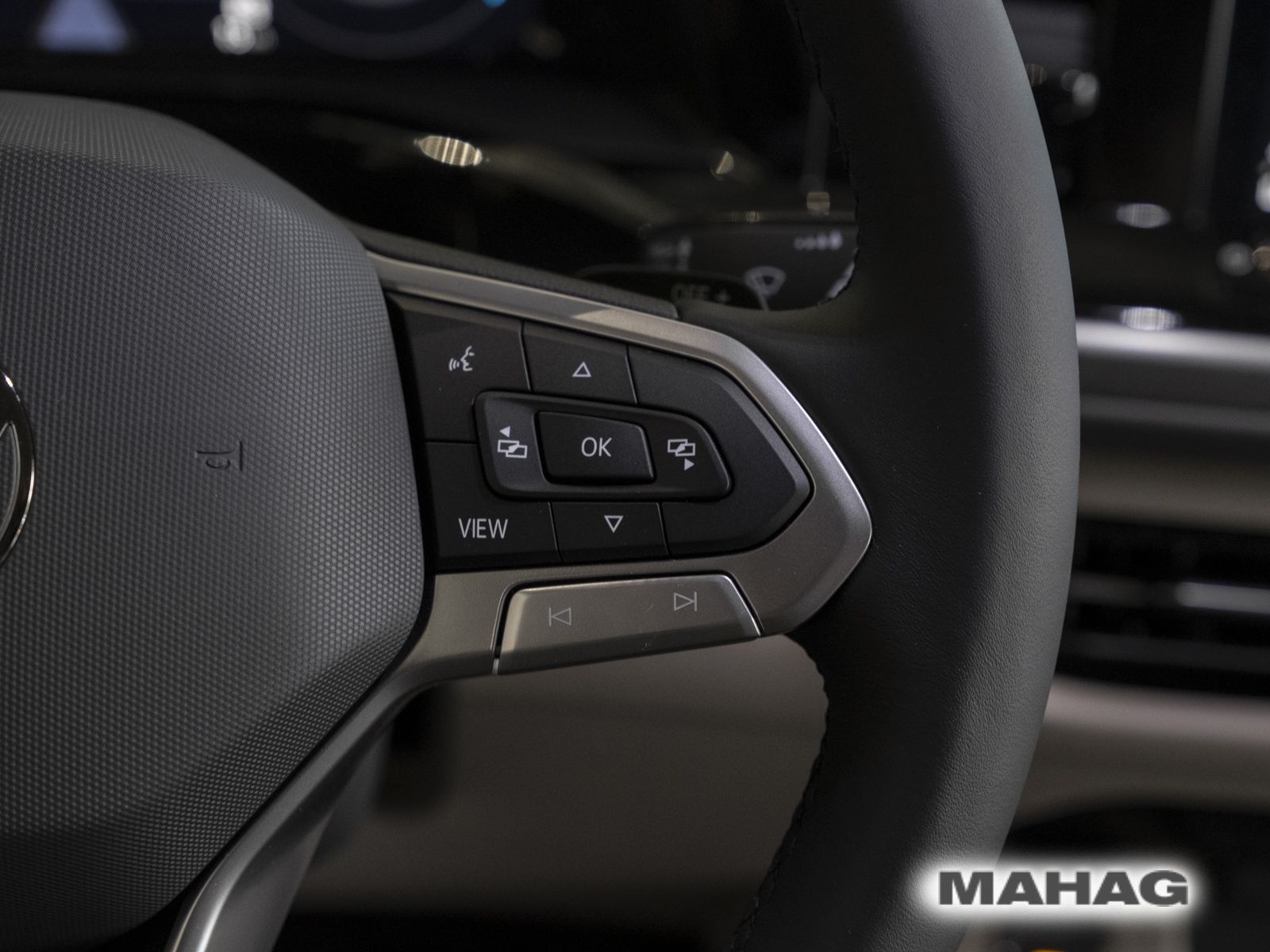 Fahrzeugabbildung Volkswagen Multivan Life 1,4l 110kW eHybrid DSG langer Über