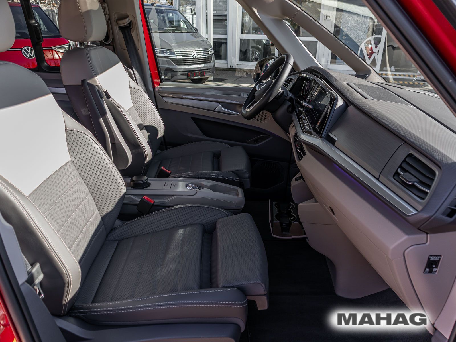 Fahrzeugabbildung Volkswagen Multivan StyleKÜ180Hyb AR