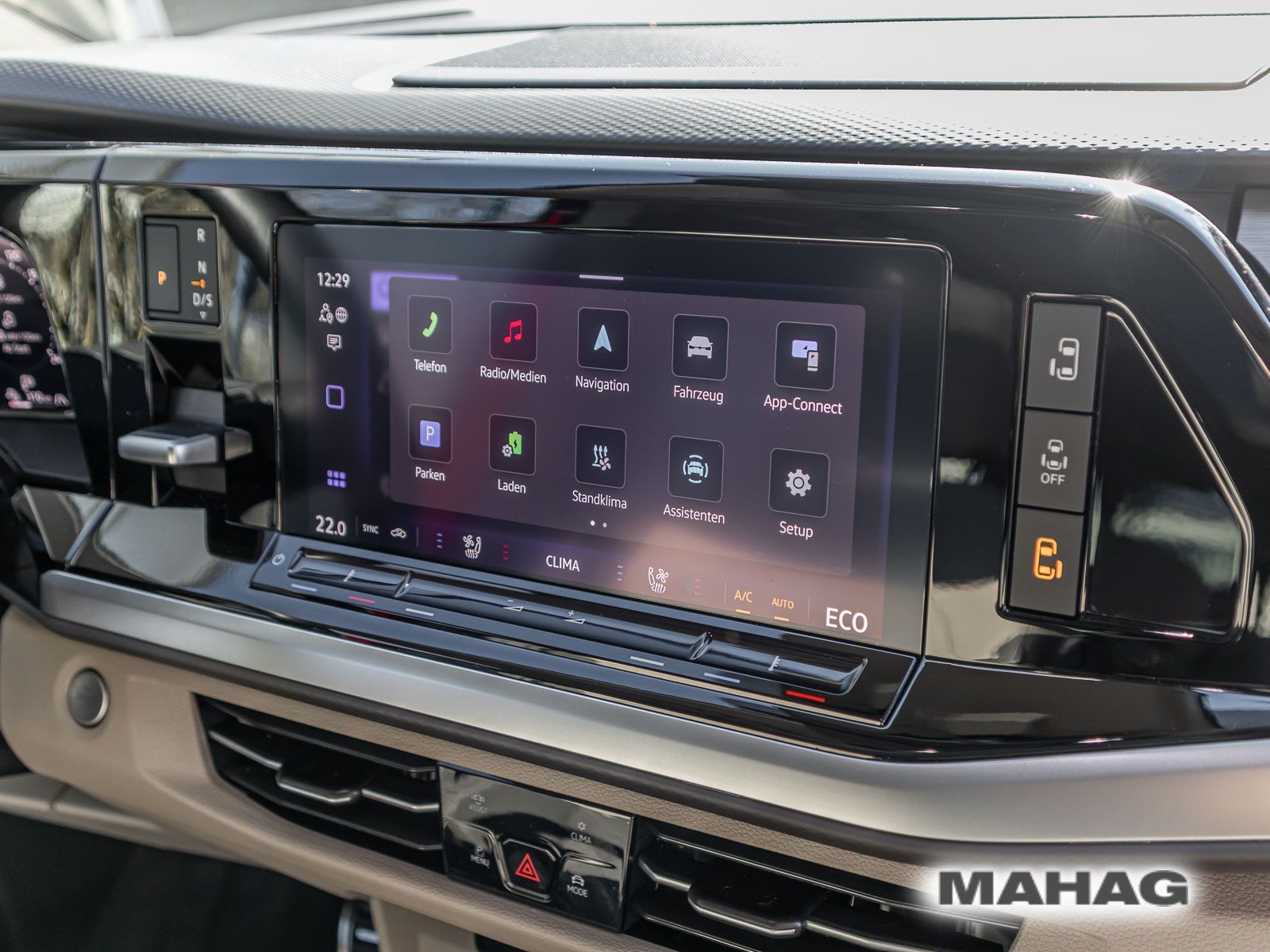 Fahrzeugabbildung Volkswagen Multivan StyleKÜ180Hyb AR