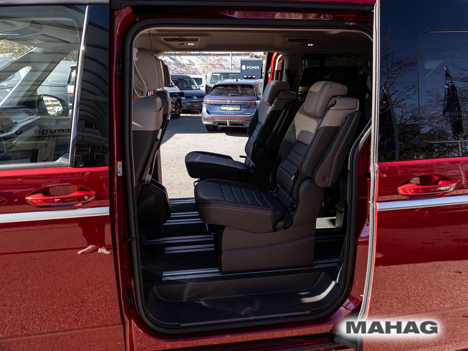 Fahrzeugabbildung Volkswagen Multivan StyleKÜ180Hyb AR