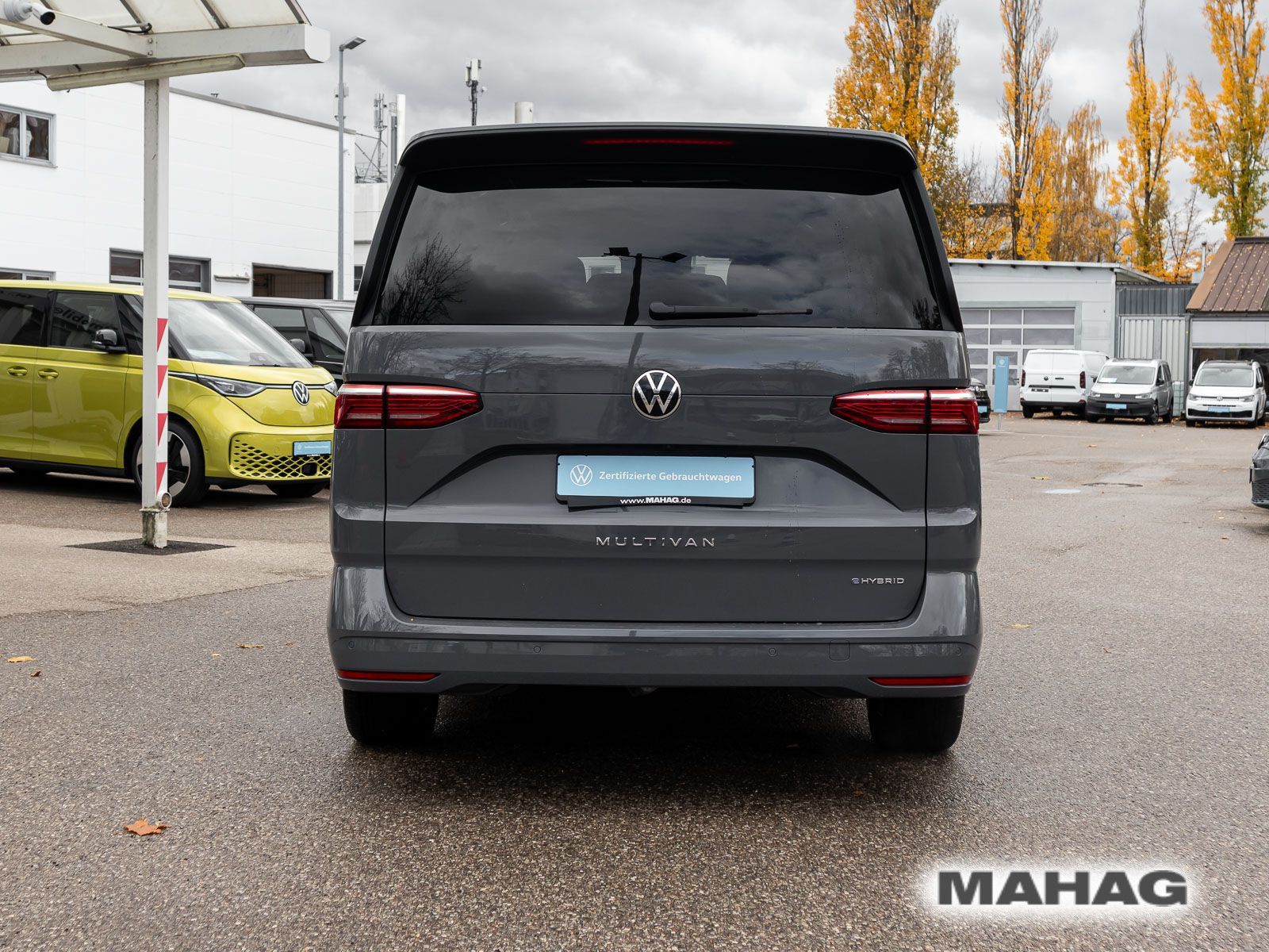 Fahrzeugabbildung Volkswagen Multivan Life 1,4 l 110 kW eHybrid OPF 6-Gang-DS