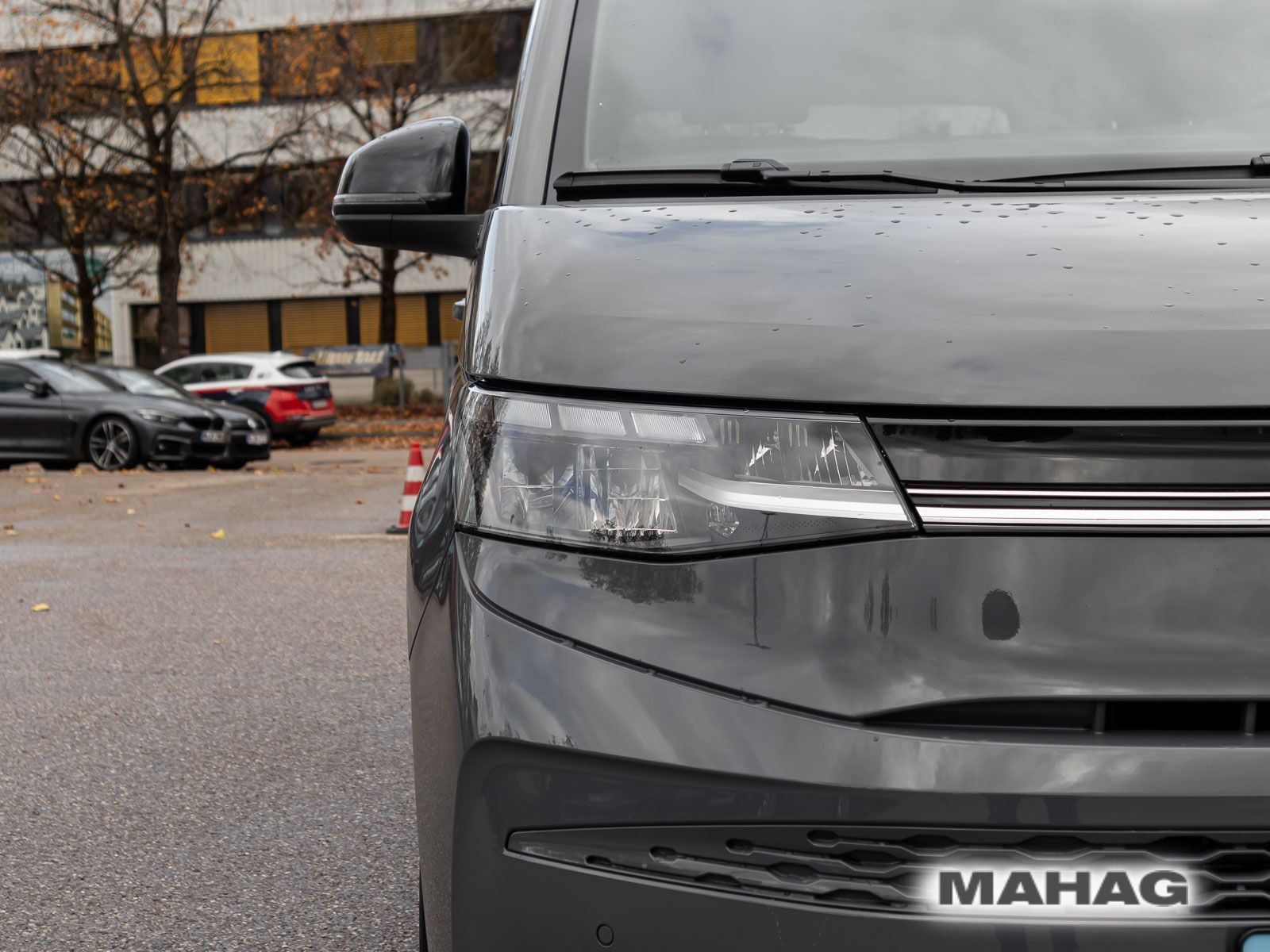 Fahrzeugabbildung Volkswagen Multivan Life 1,4 l 110 kW eHybrid OPF 6-Gang-DS