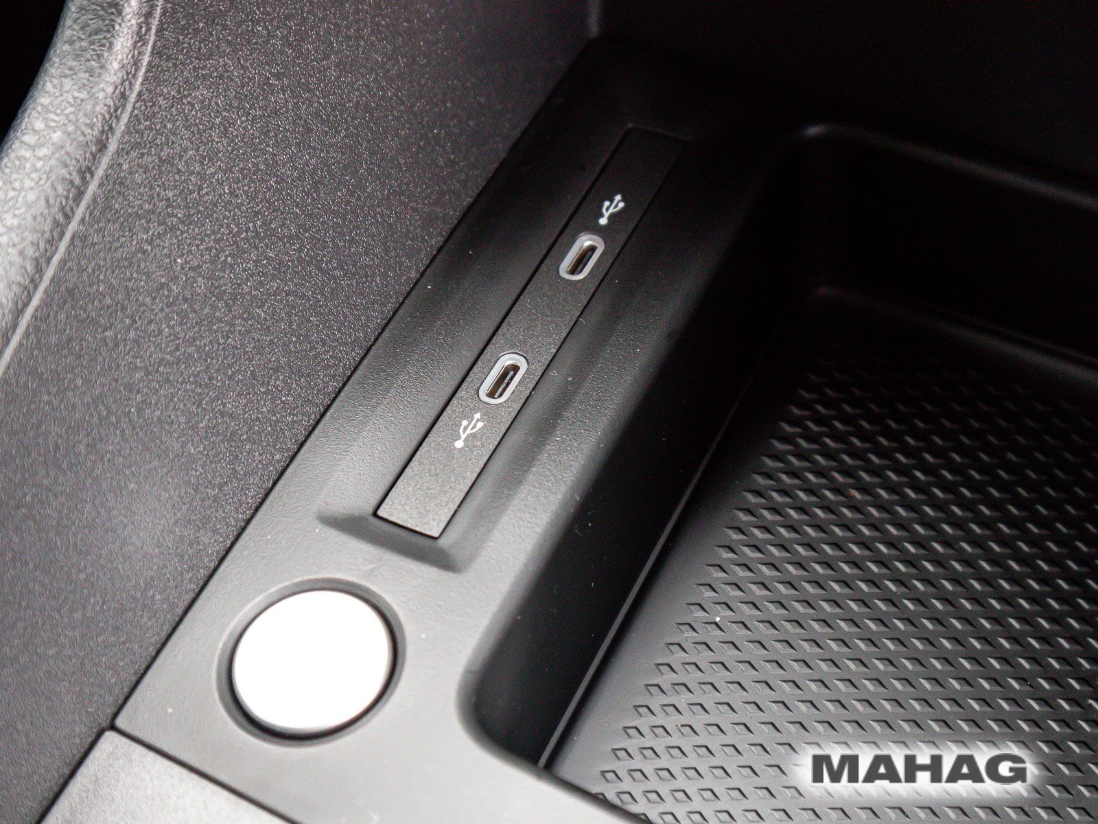 Fahrzeugabbildung Volkswagen Caddy Cargo 2,0l TDI 75 kW 6-Gang-Schaltgetriebe