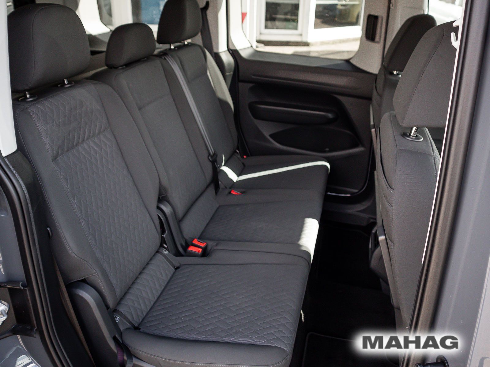 Fahrzeugabbildung Volkswagen Caddy Life 5-Sitzer 1,5 l 85 kW TSI EU6