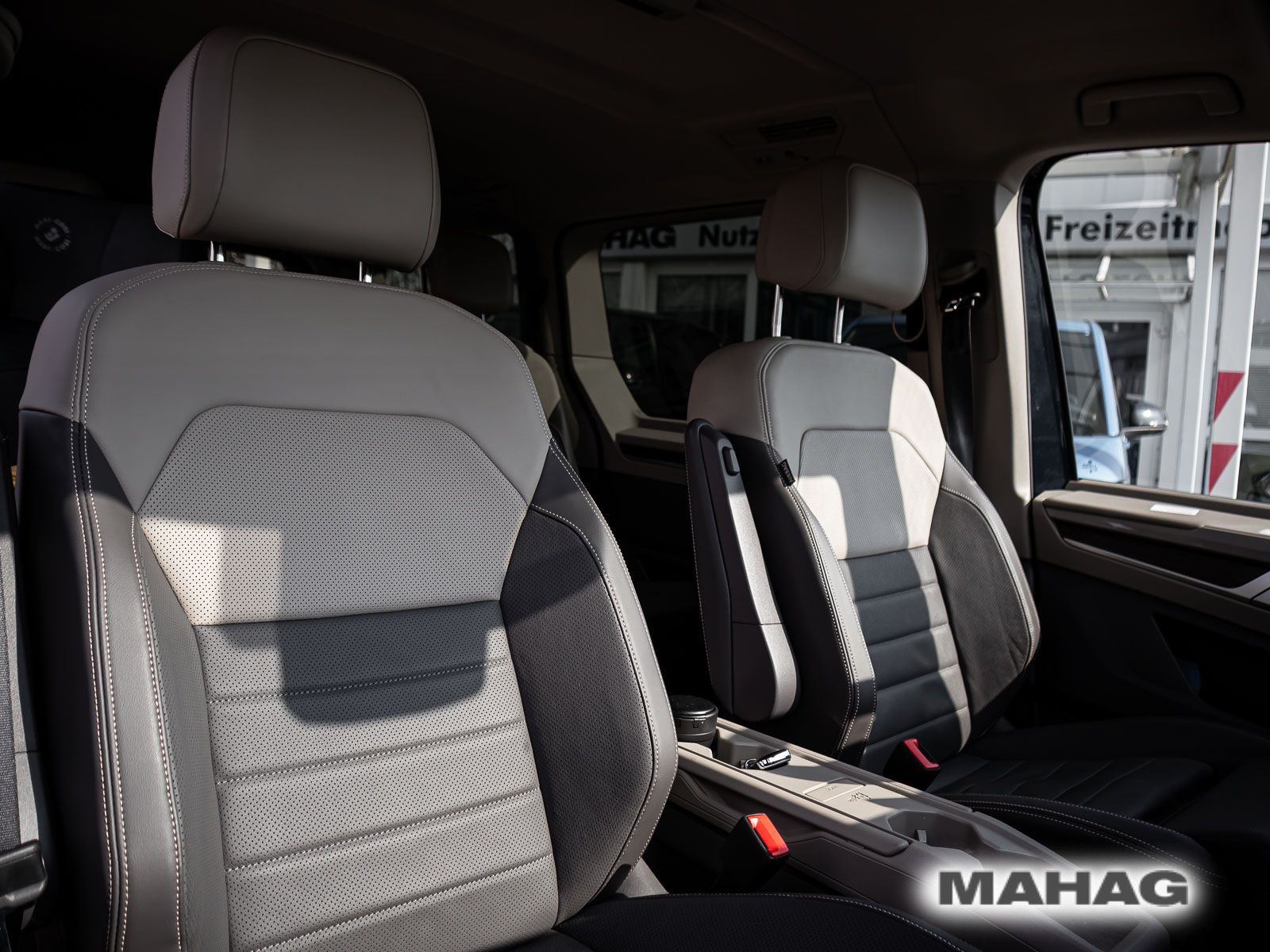 Fahrzeugabbildung Volkswagen Multivan Langversion Style