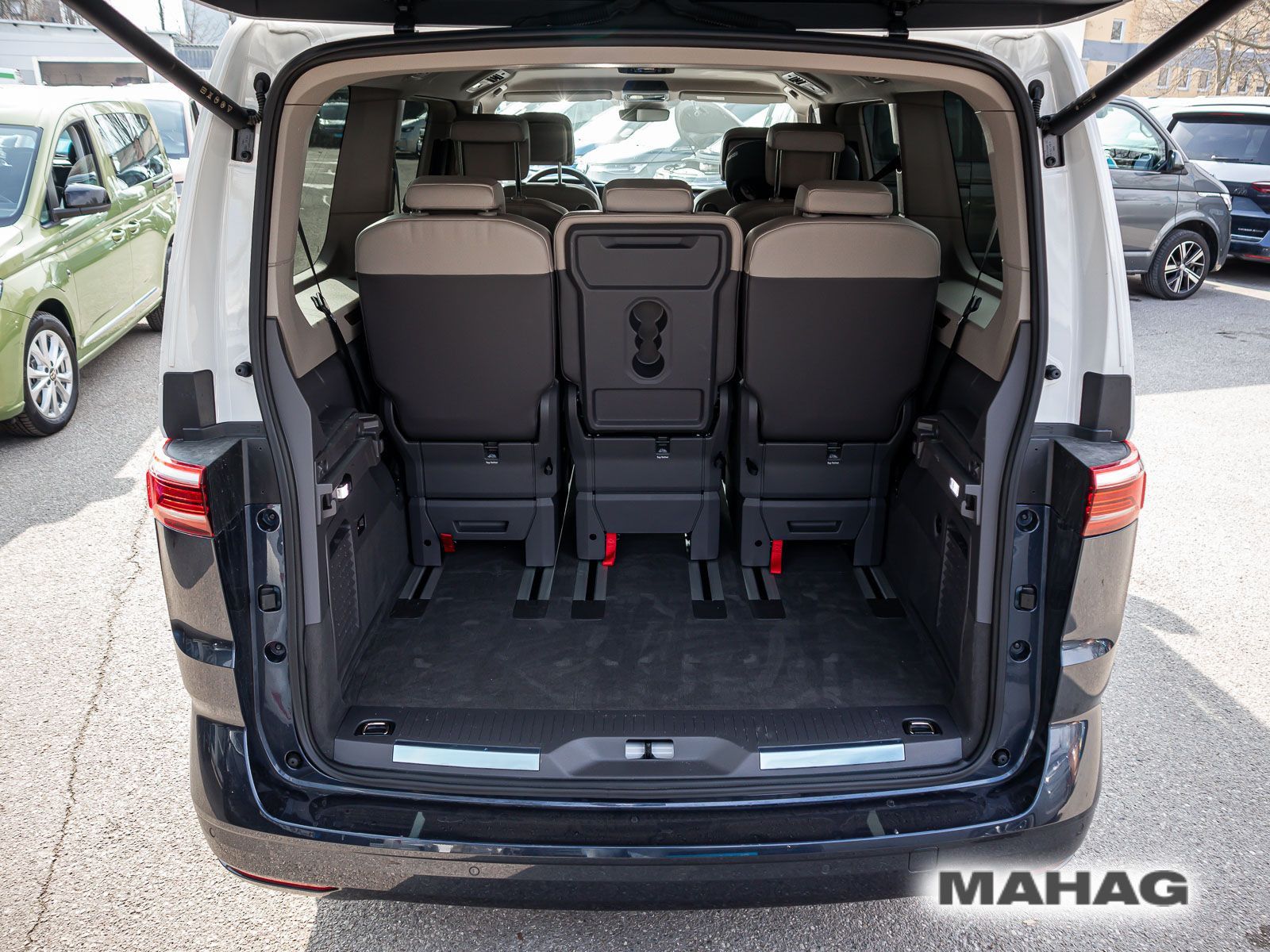 Fahrzeugabbildung Volkswagen Multivan Langversion Style