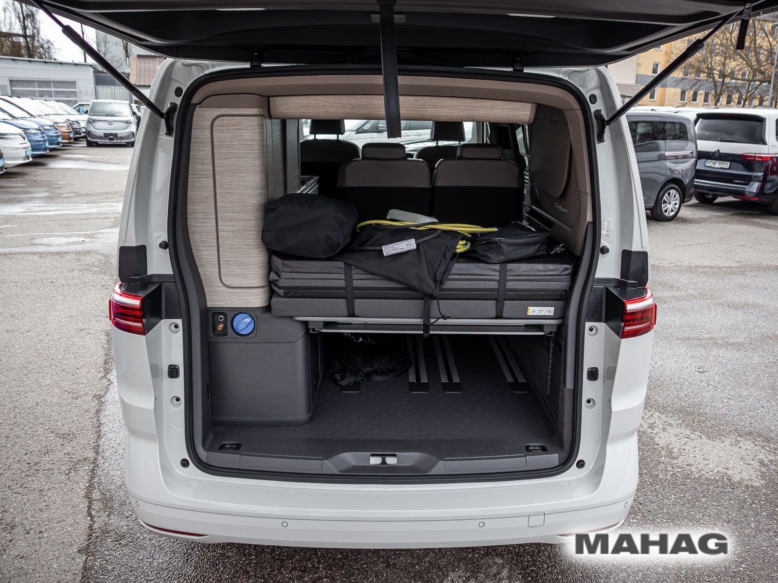 Fahrzeugabbildung Volkswagen California Ocean Hybrid 4Motion