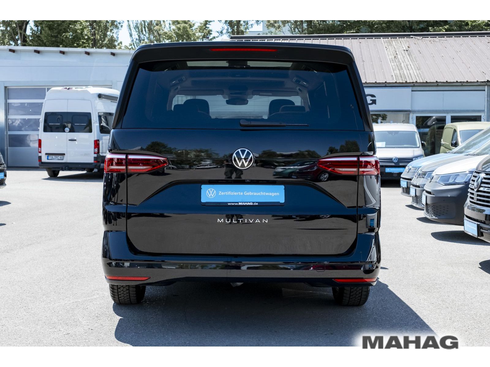 Fahrzeugabbildung Volkswagen T7 Multivan Life Langer Überhang TDI