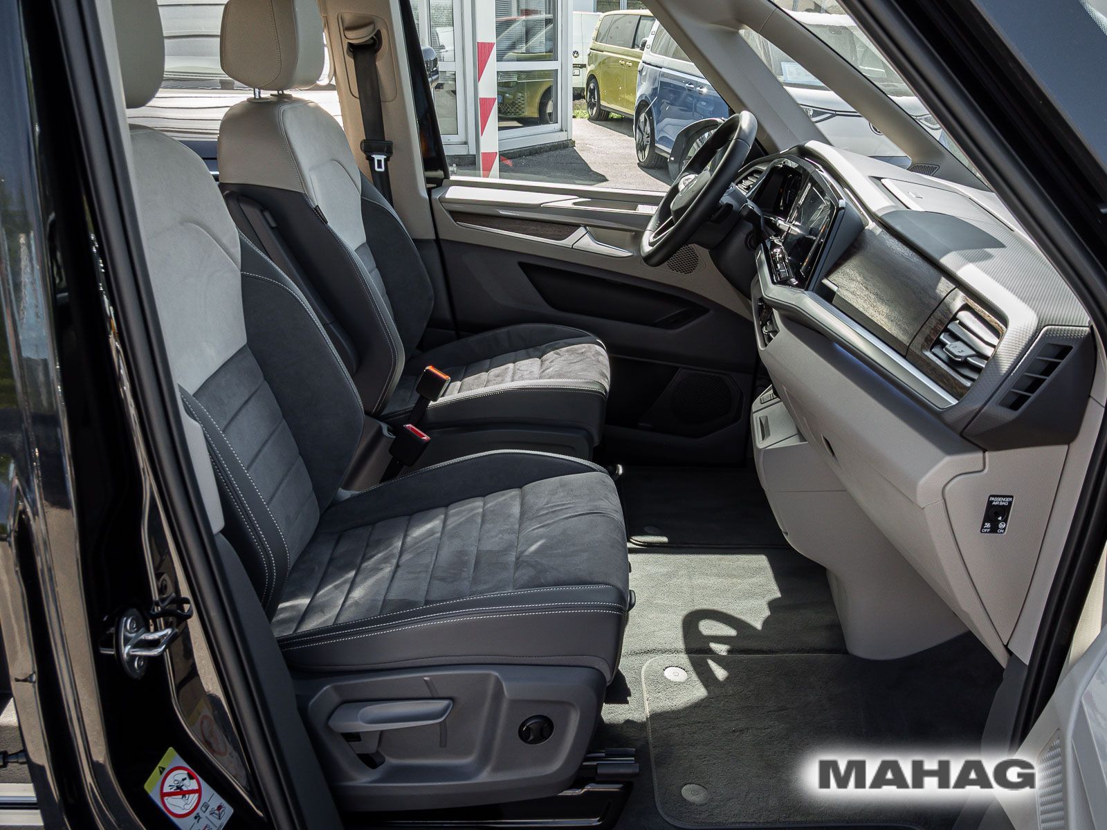 Fahrzeugabbildung Volkswagen Multivan Langversion Style TDI