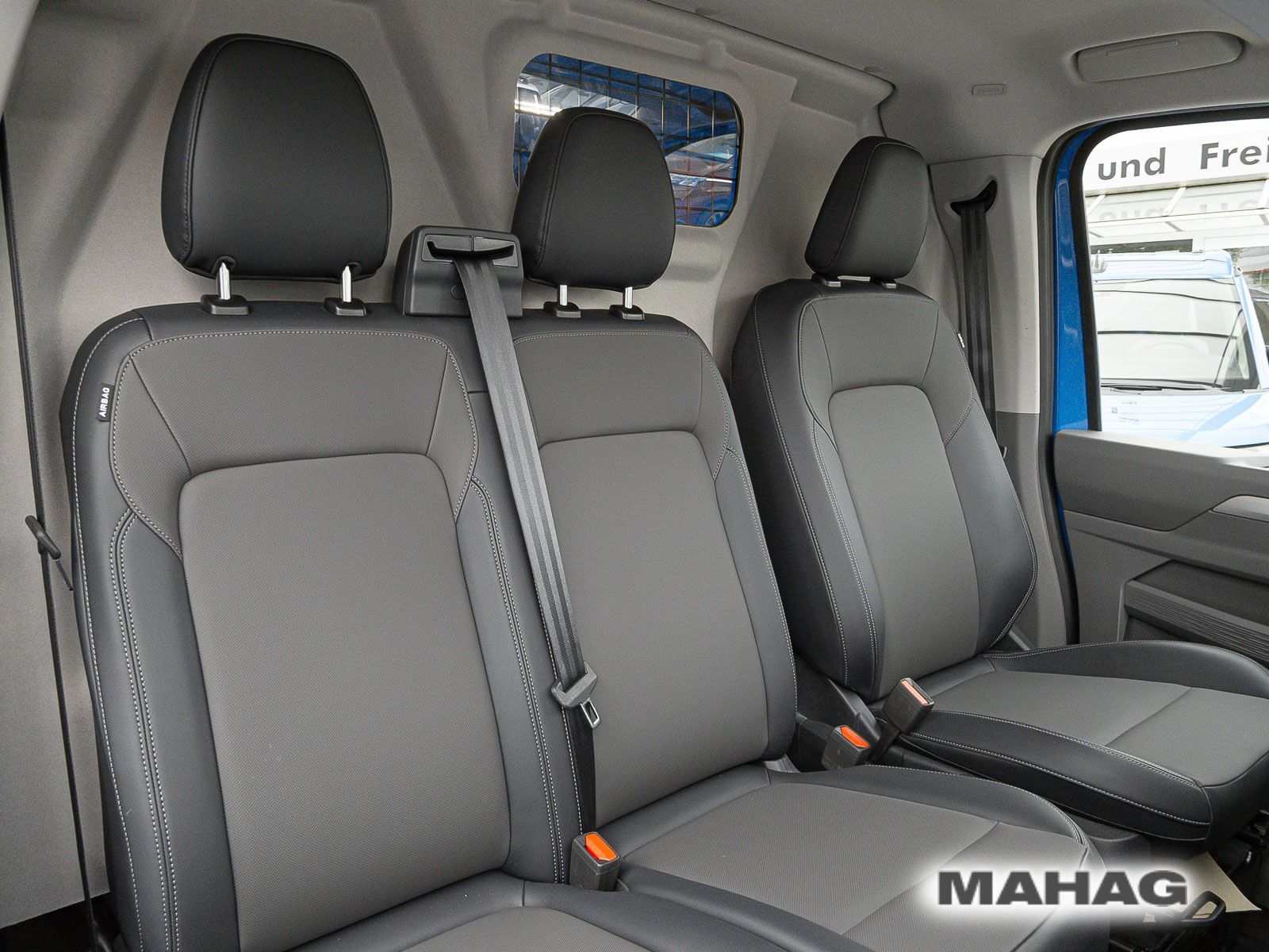 Fahrzeugabbildung Volkswagen Transporter Kasten kurzer Radstand 4motion AG8