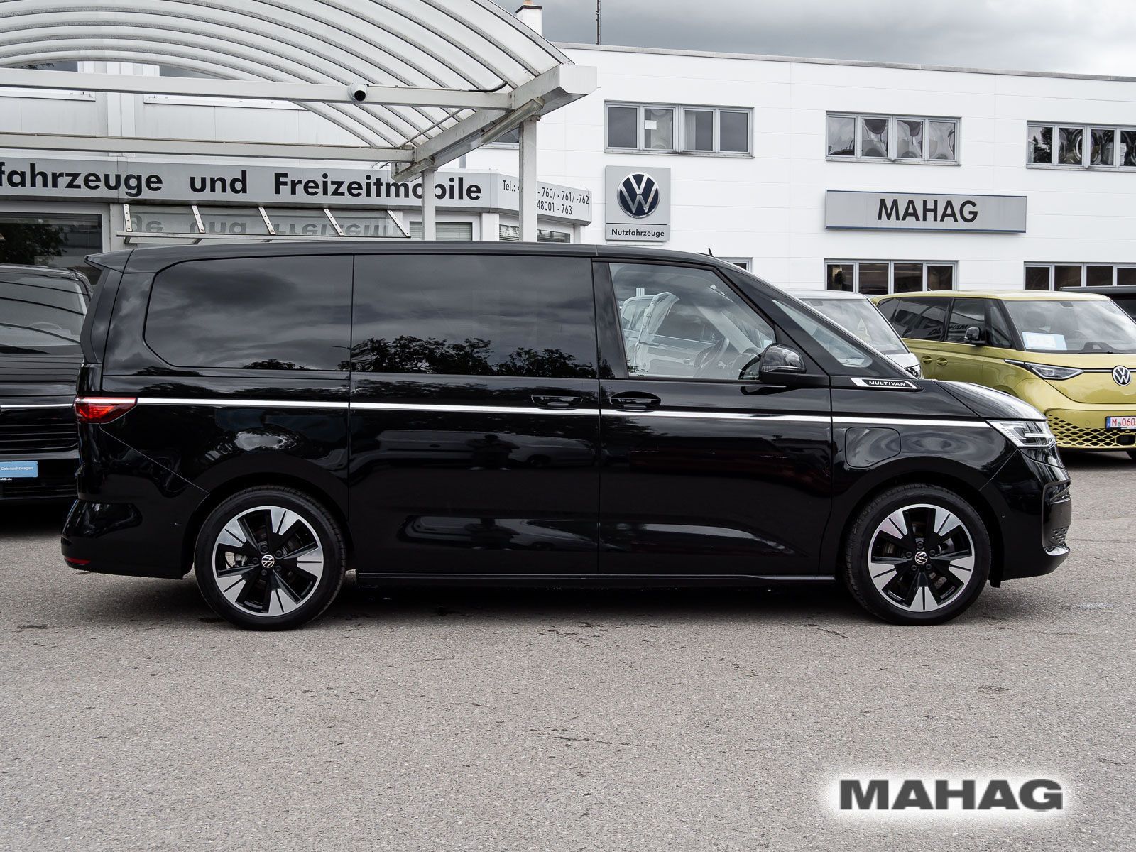 Fahrzeugabbildung Volkswagen Multivan Langversion Style Hybrid 4Motion