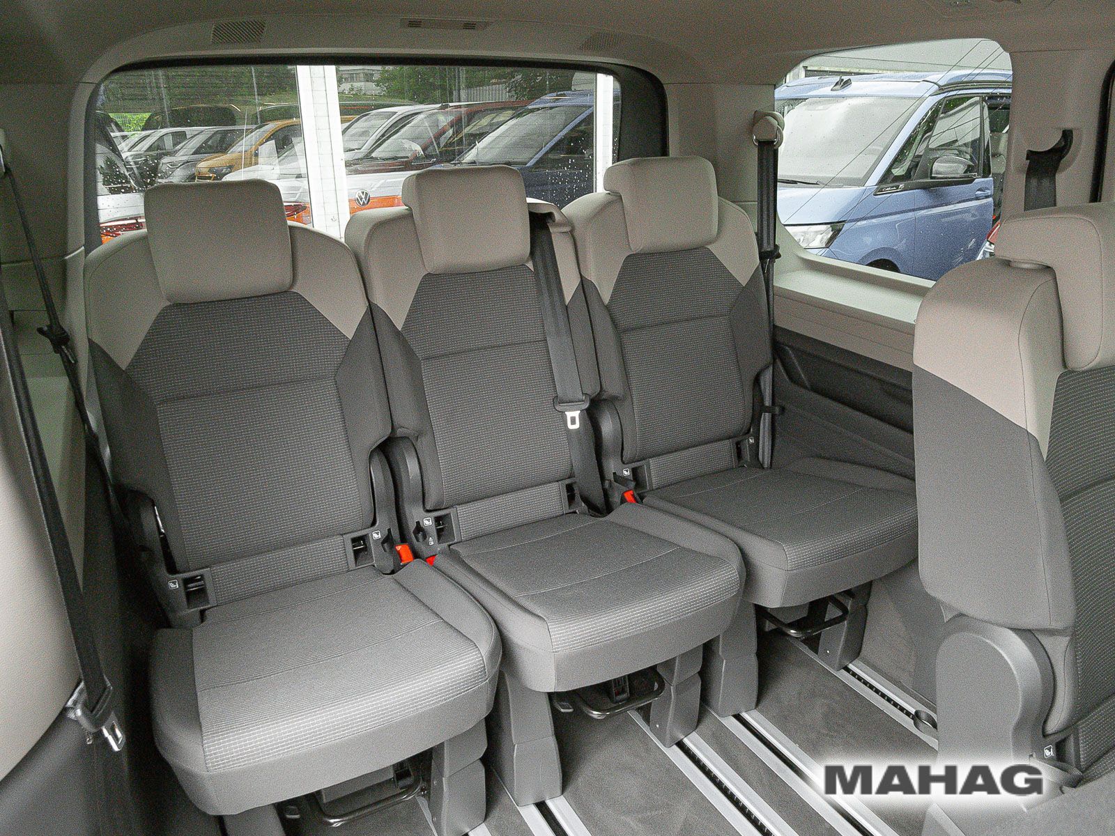 Fahrzeugabbildung Volkswagen Multivan Hybrid Kurzer Überhang