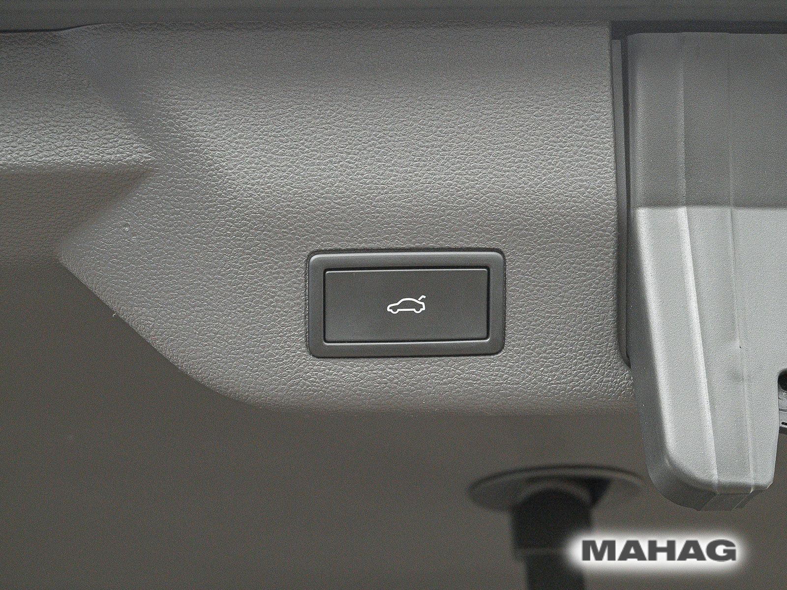 Fahrzeugabbildung Volkswagen Multivan Hybrid Kurzer Überhang