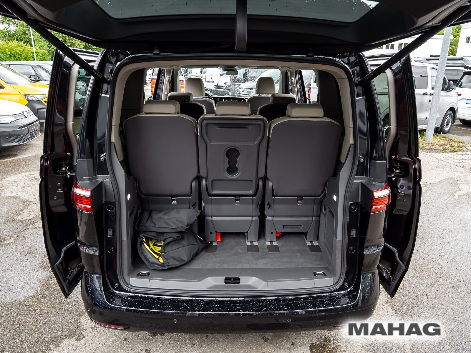 Fahrzeugabbildung Volkswagen Multivan Hybrid Kurzer Überhang