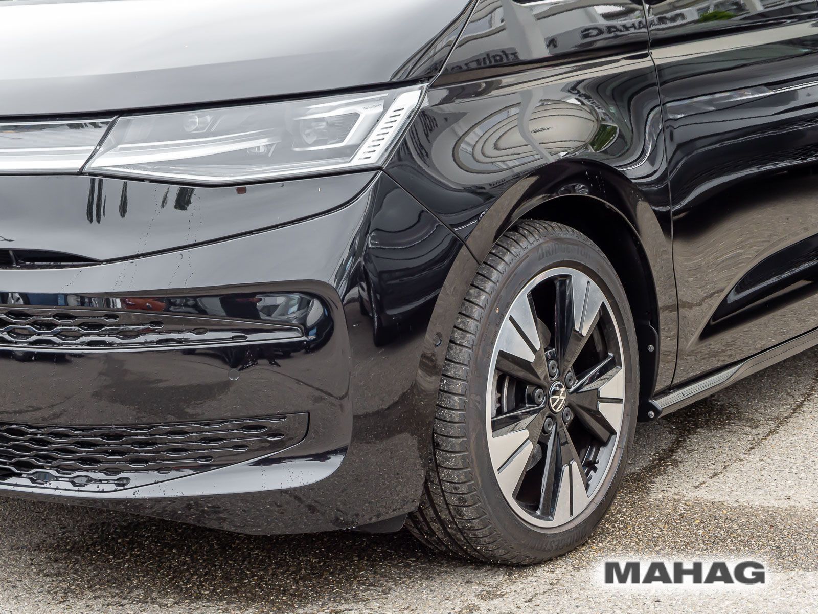 Fahrzeugabbildung Volkswagen Multivan Life 1,4 l 110 kW eHybrid OPF 6-Gang-DS