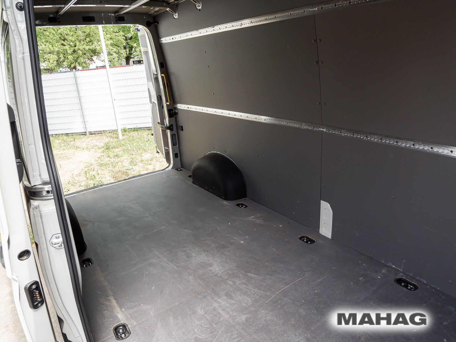 Fahrzeugabbildung Volkswagen Crafter Kasten langer Radstand