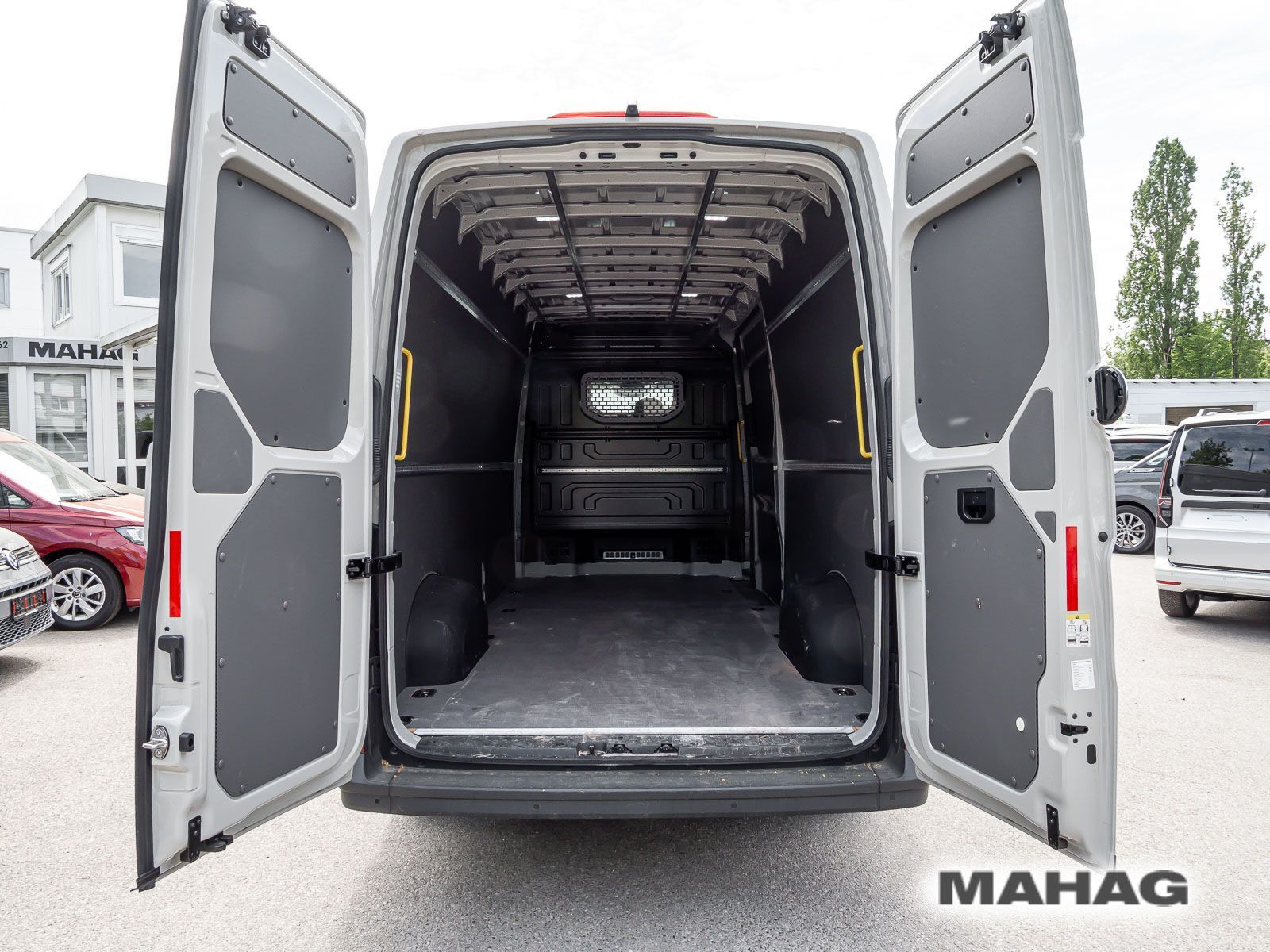 Fahrzeugabbildung Volkswagen Crafter Kasten langer Radstand