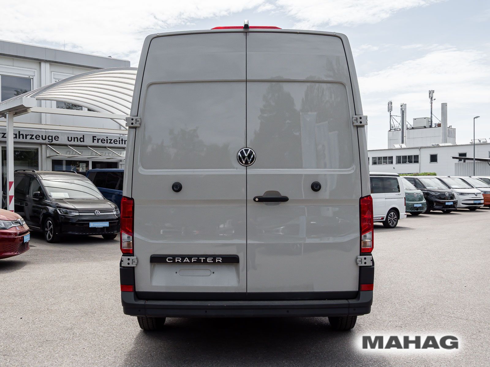 Fahrzeugabbildung Volkswagen Crafter Kasten langer Radstand