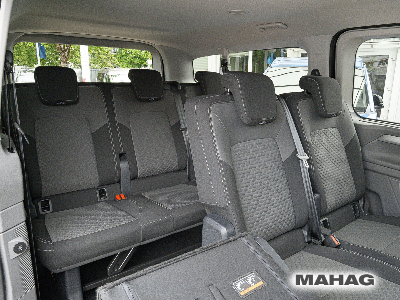 Fahrzeugabbildung Volkswagen Caravelle langer Radstand Style