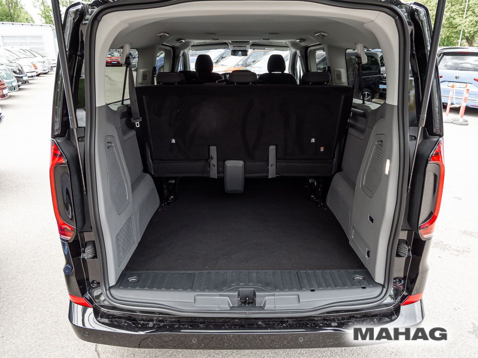Fahrzeugabbildung Volkswagen Caravelle langer Radstand Style