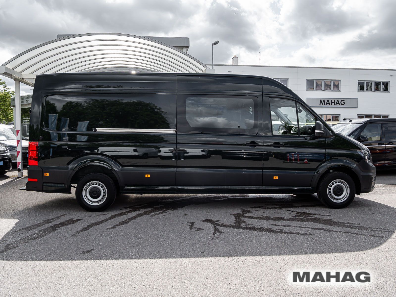 Fahrzeugabbildung Volkswagen Crafter Kasten langer Radstand