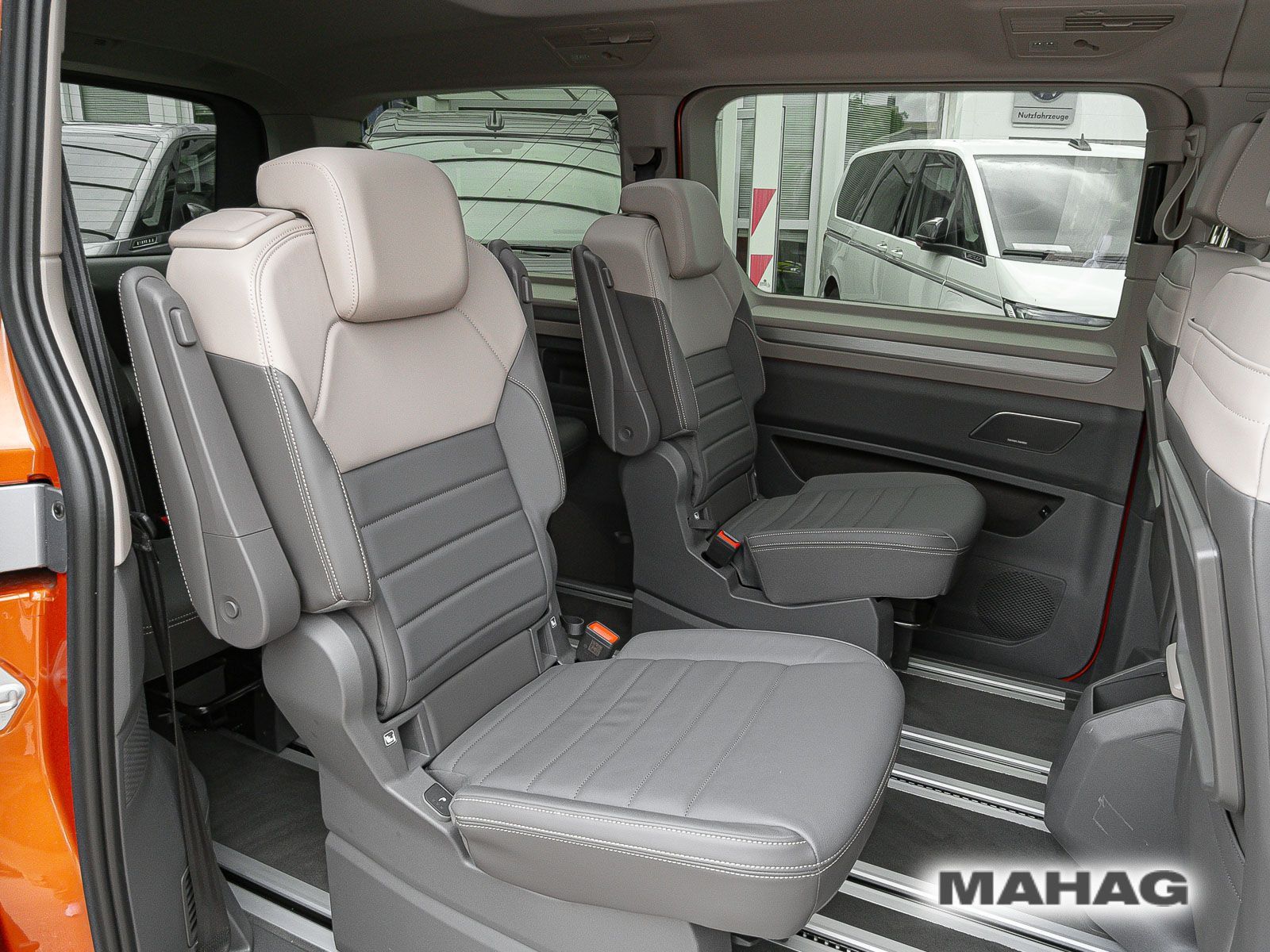 Fahrzeugabbildung Volkswagen Multivan Langversion Style Hybrid 4Motion
