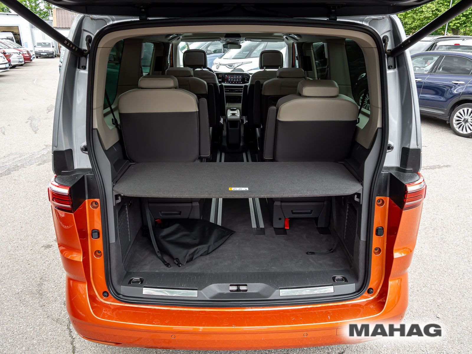 Fahrzeugabbildung Volkswagen Multivan Langversion Style Hybrid 4Motion