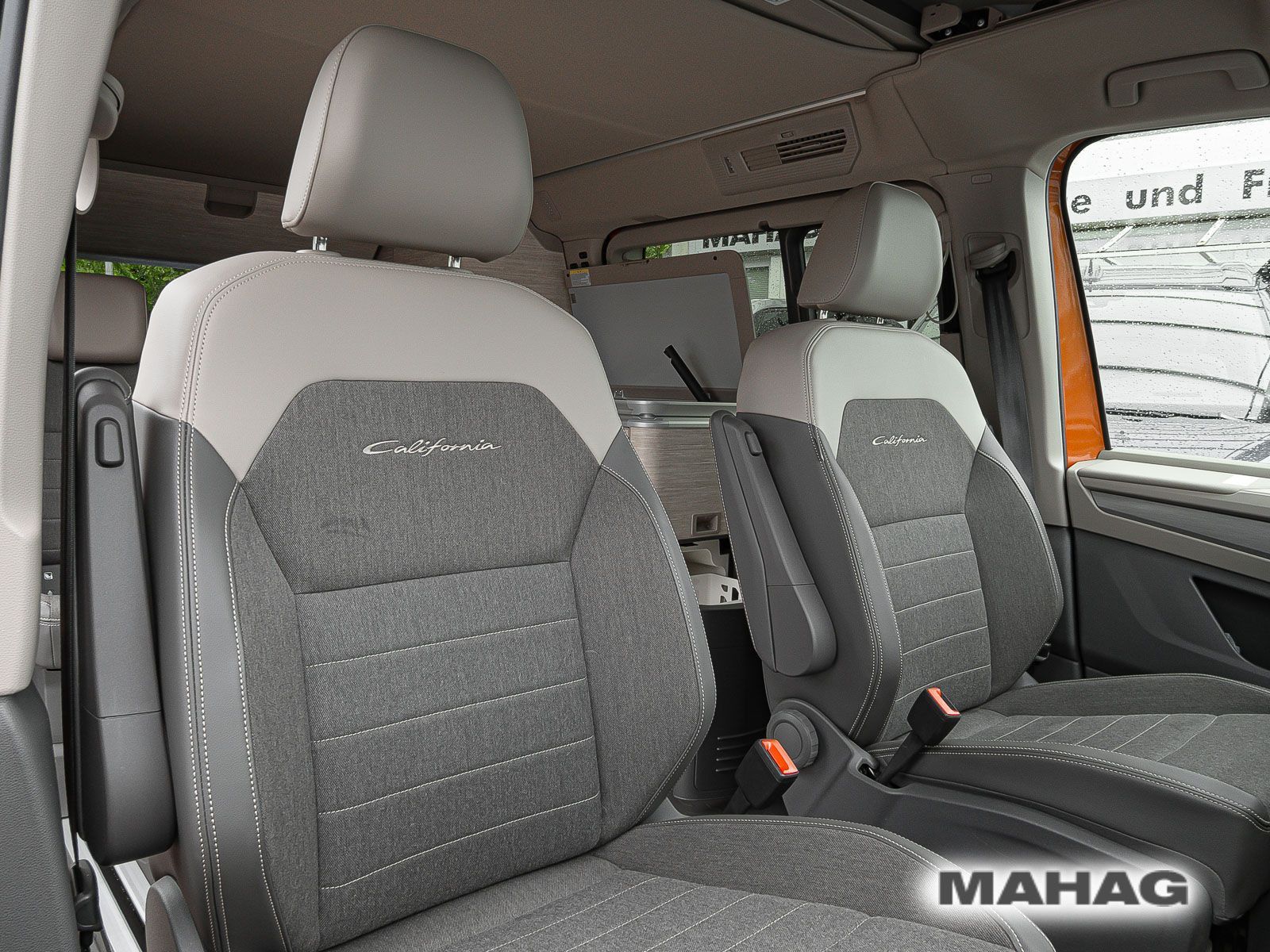 Fahrzeugabbildung Volkswagen California Ocean Hybrid 4Motion