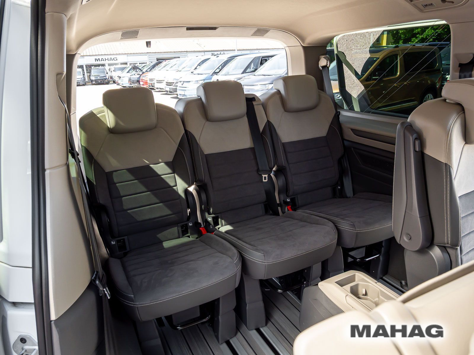 Fahrzeugabbildung Volkswagen Multivan Langversion Style Hybrid 4Motion