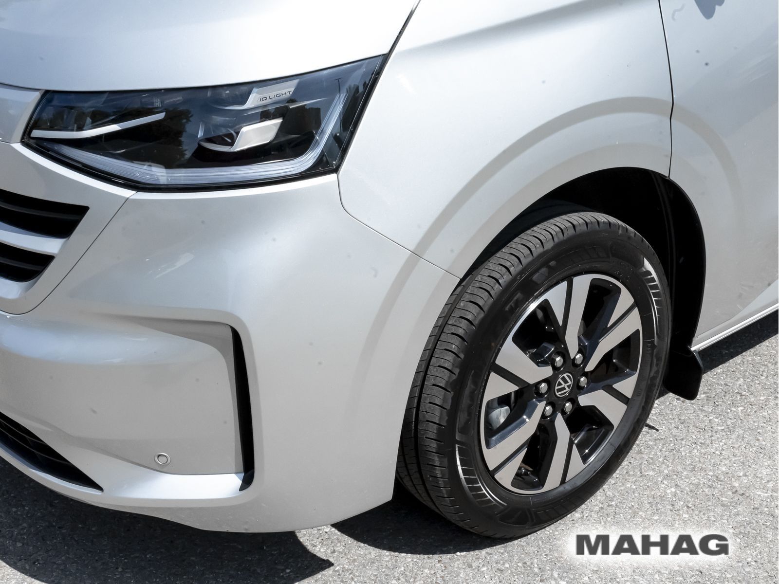 Fahrzeugabbildung Volkswagen Transporter Kasten langer Radstand 4motion 8AG