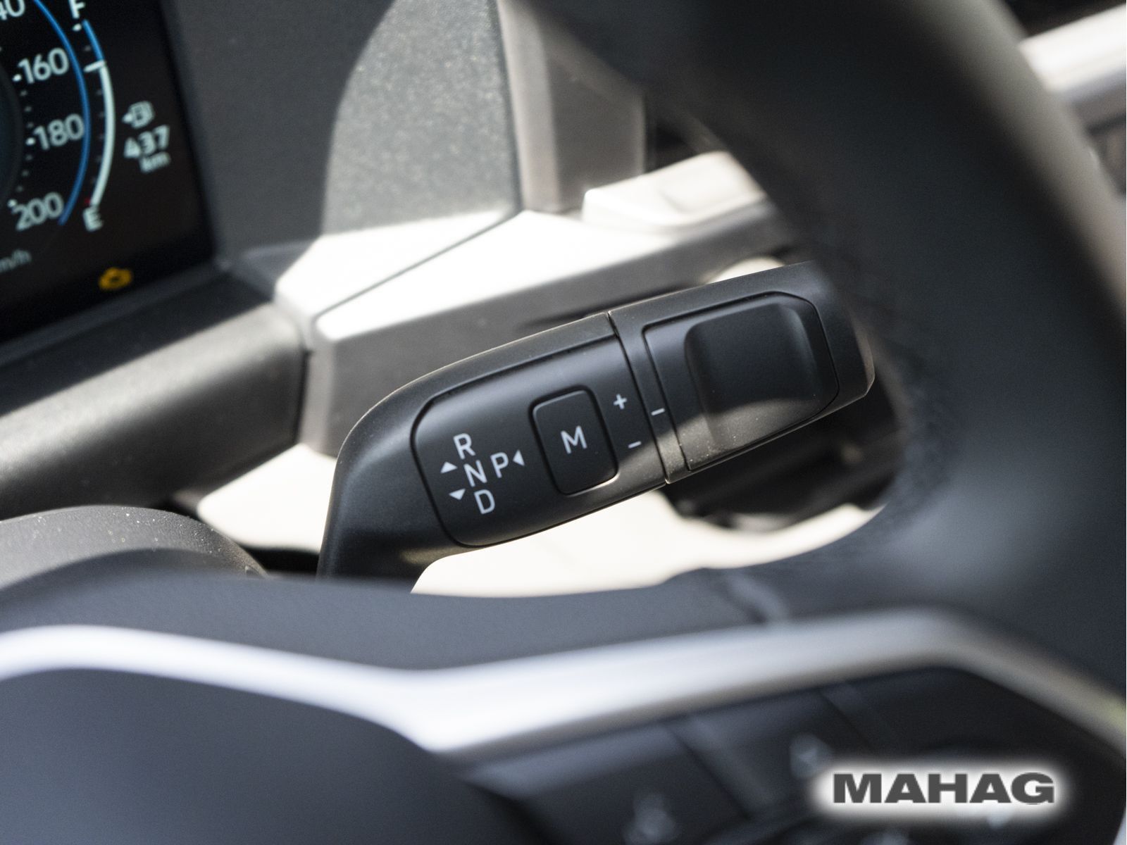 Fahrzeugabbildung Volkswagen Transporter Kasten langer Radstand 4motion 8AG
