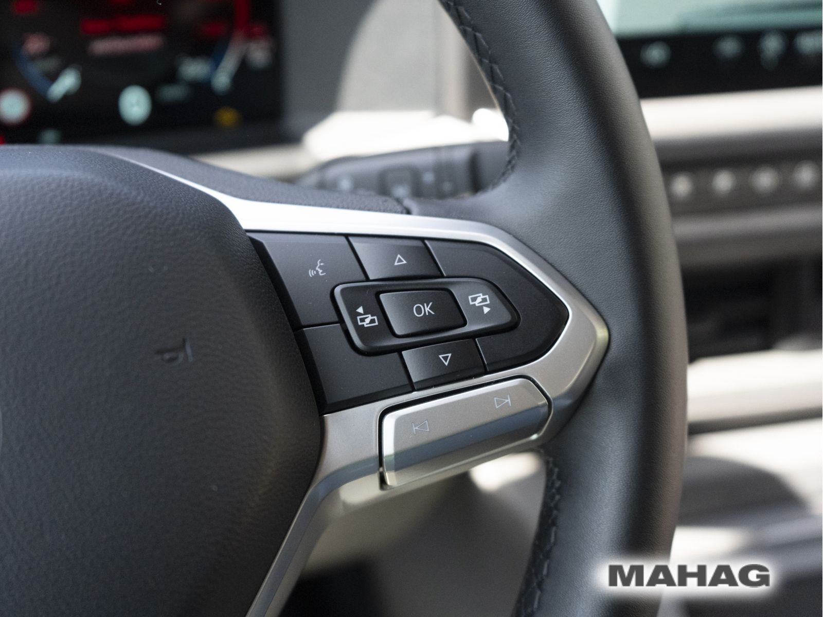 Fahrzeugabbildung Volkswagen Transporter Kasten langer Radstand 4motion 8AG