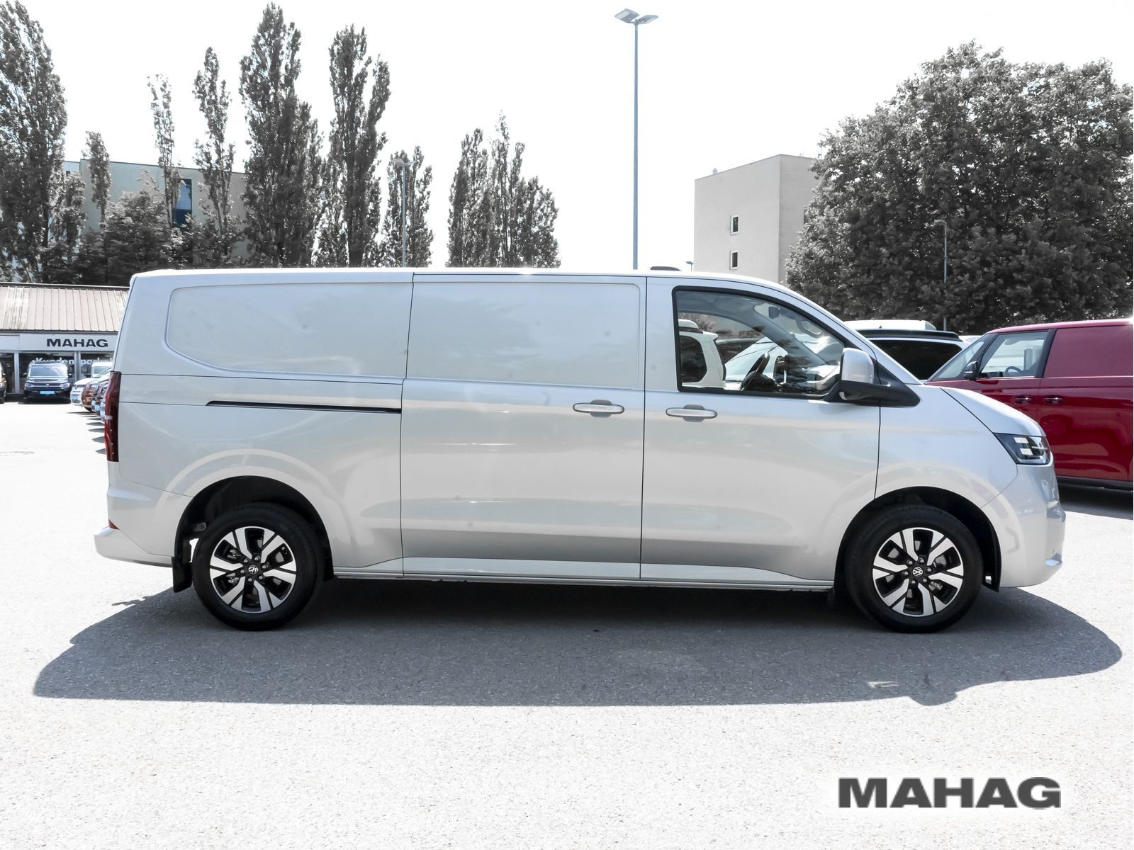 Fahrzeugabbildung Volkswagen Transporter Kasten langer Radstand 4motion 8AG