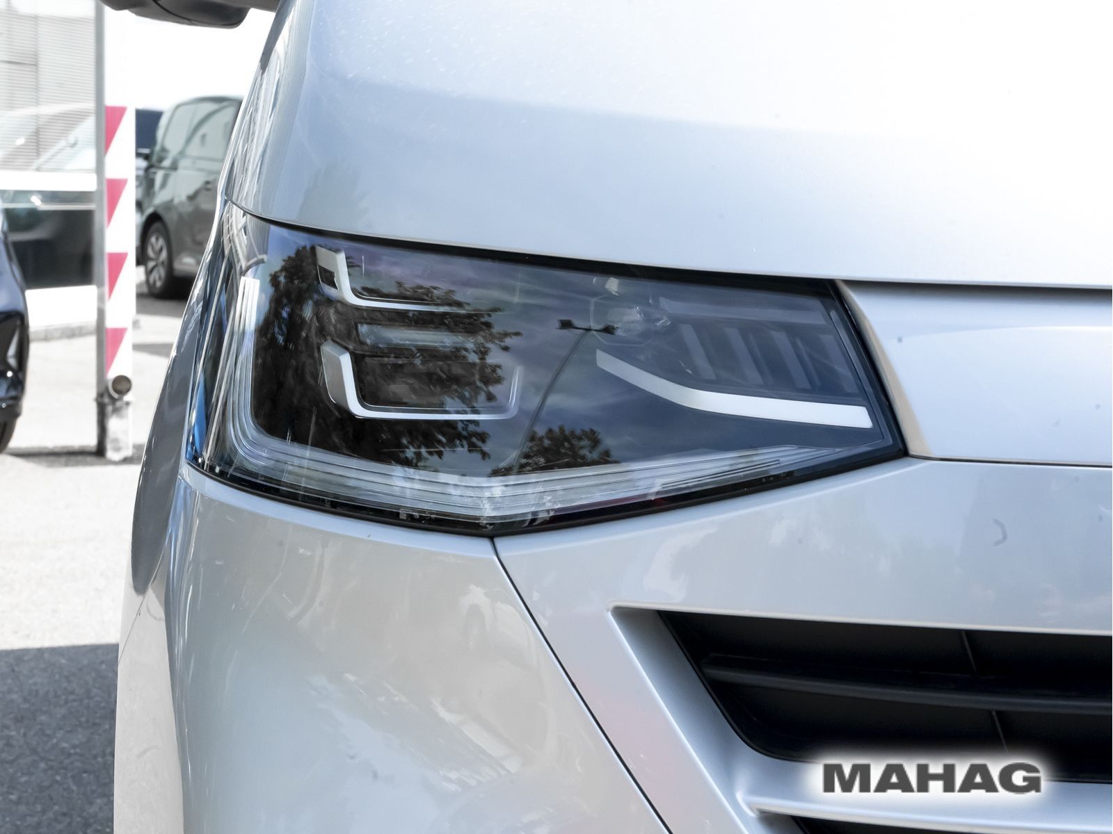 Fahrzeugabbildung Volkswagen Transporter Kasten langer Radstand 4motion 8AG