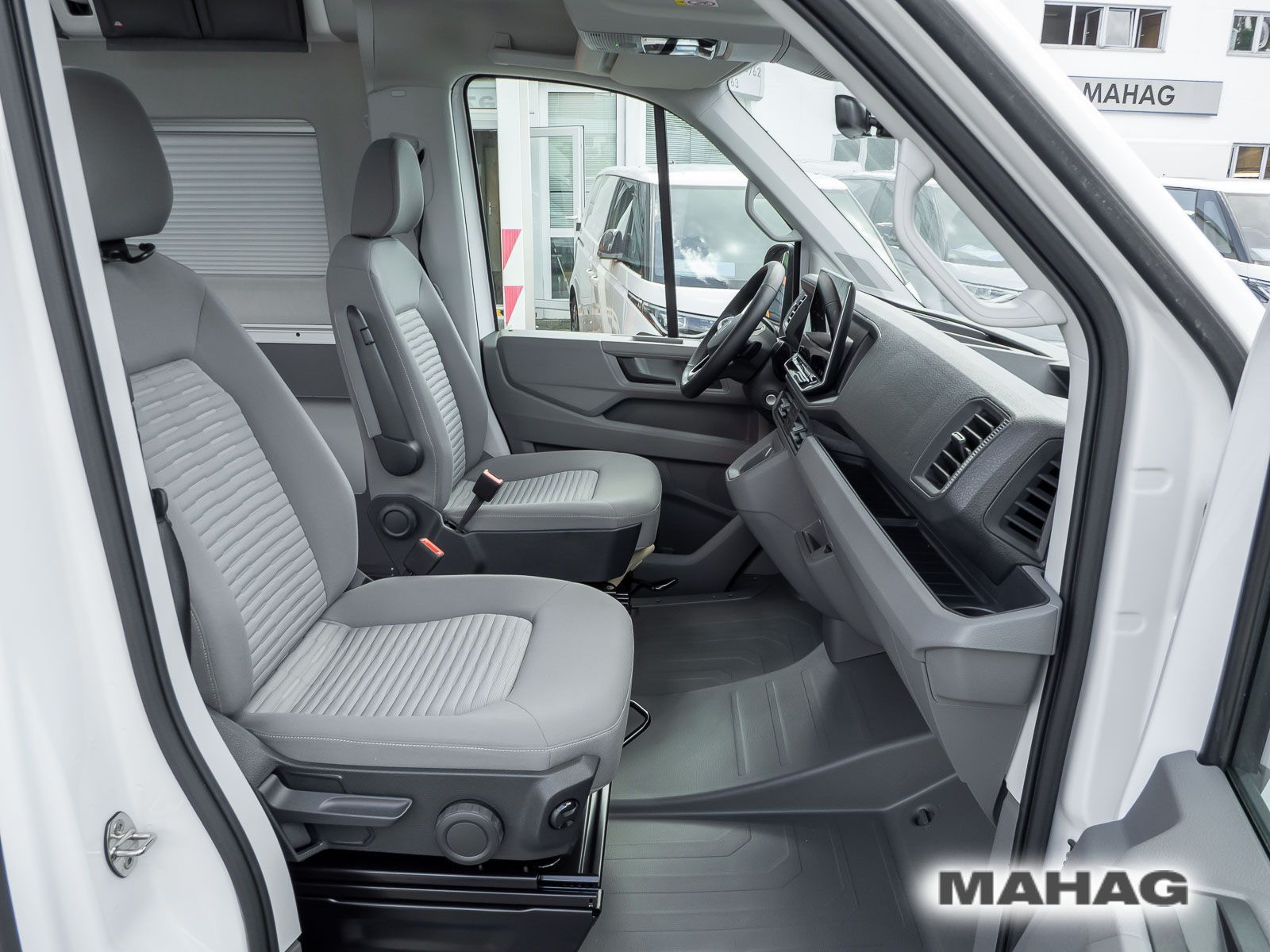 Fahrzeugabbildung Volkswagen Crafter Kasten mittlerer Radstand