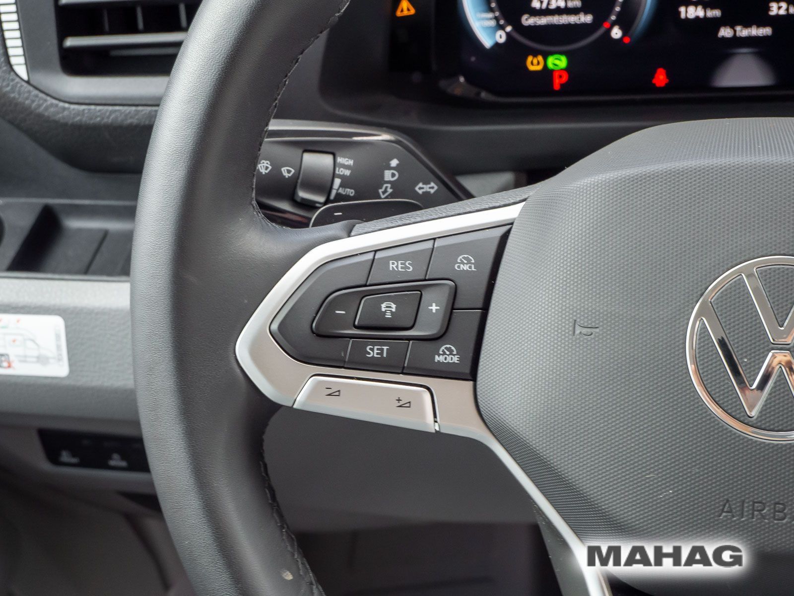 Fahrzeugabbildung Volkswagen Crafter Kasten mittlerer Radstand