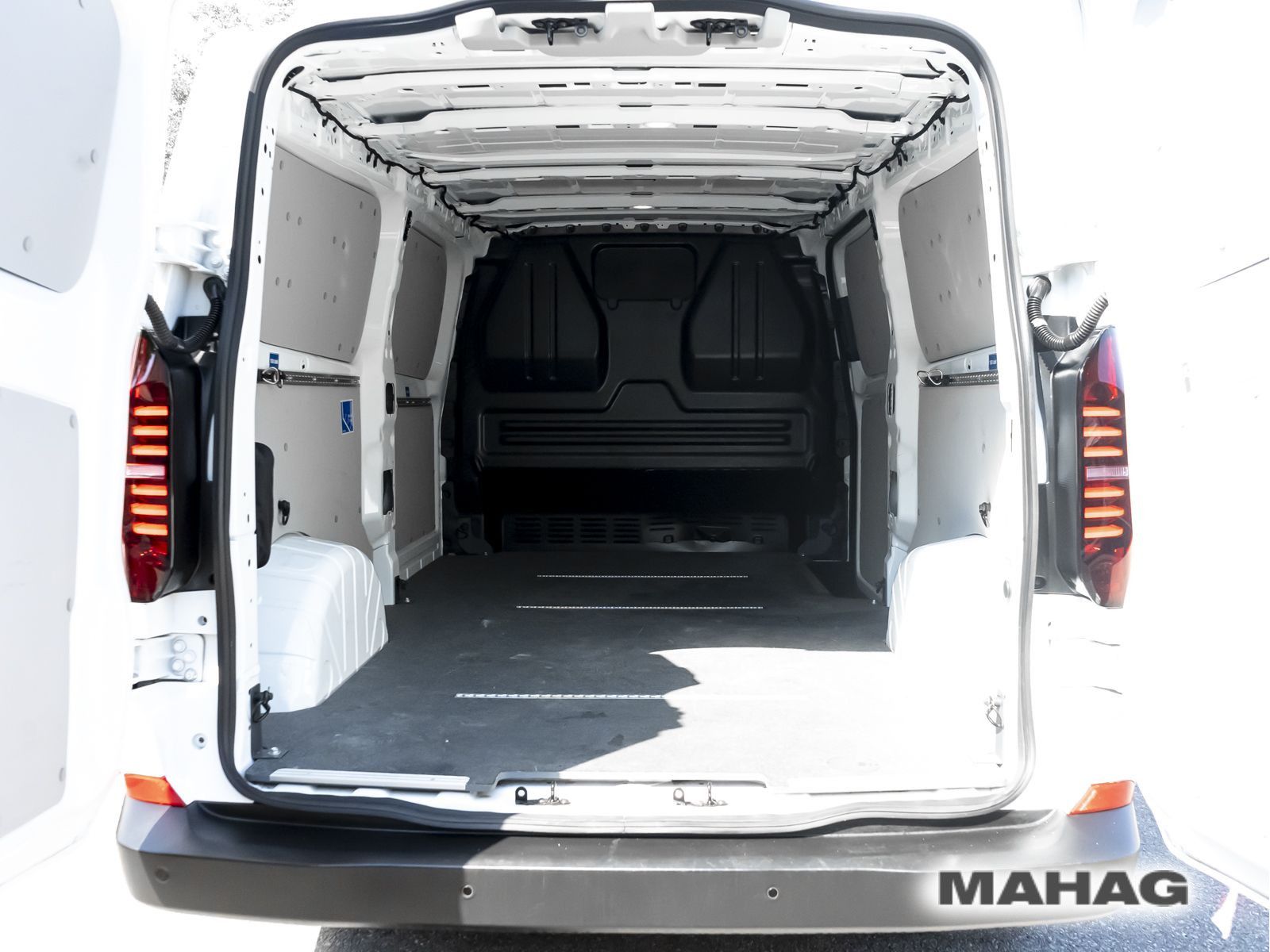 Fahrzeugabbildung Volkswagen Transporter Kasten langer Radstand