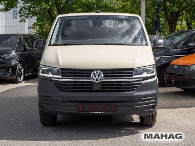 Fahrzeugabbildung Volkswagen T6.1 Kombi langer Radstand TAXI