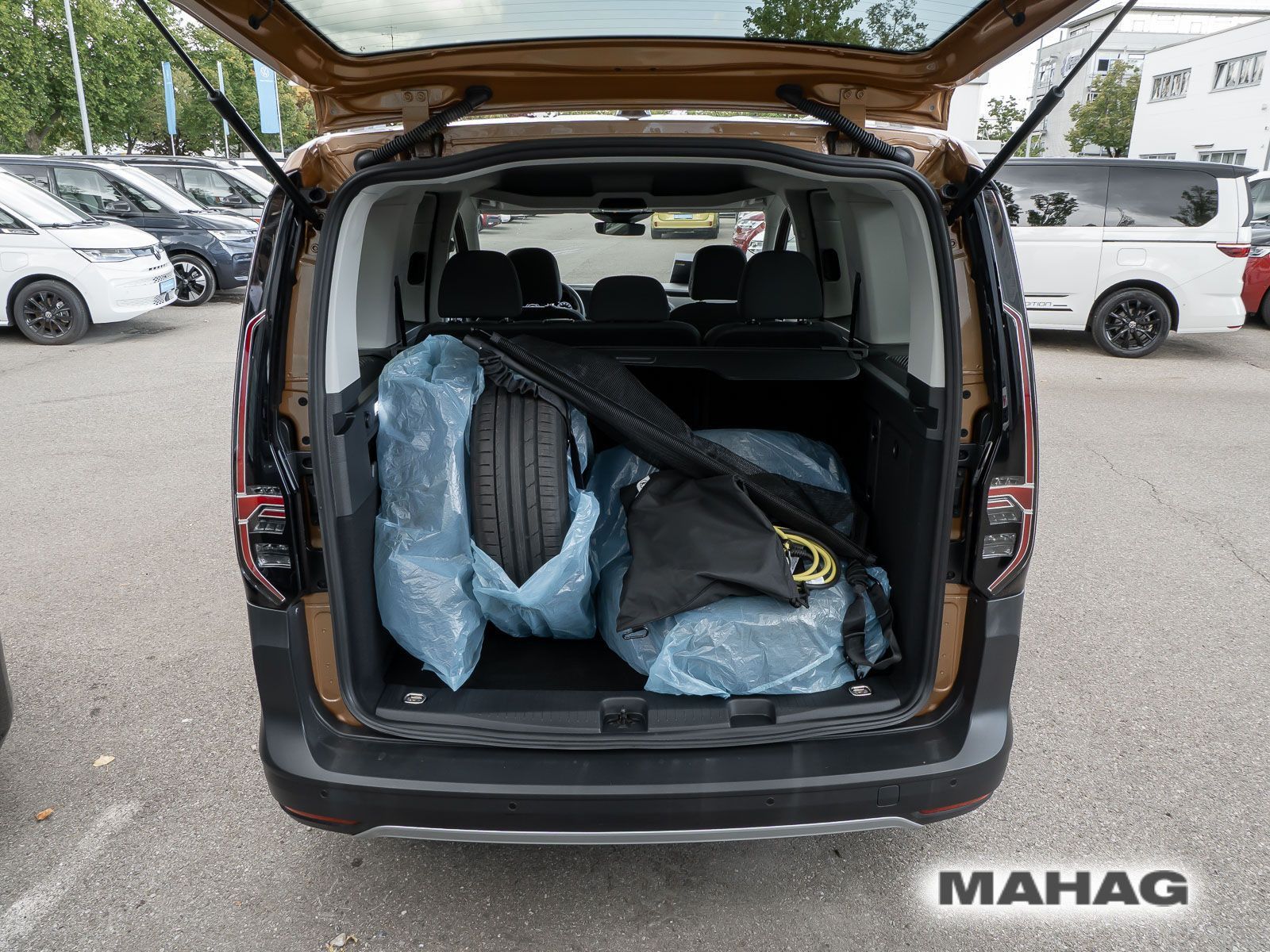Fahrzeugabbildung Volkswagen Caddy Life Hybrid